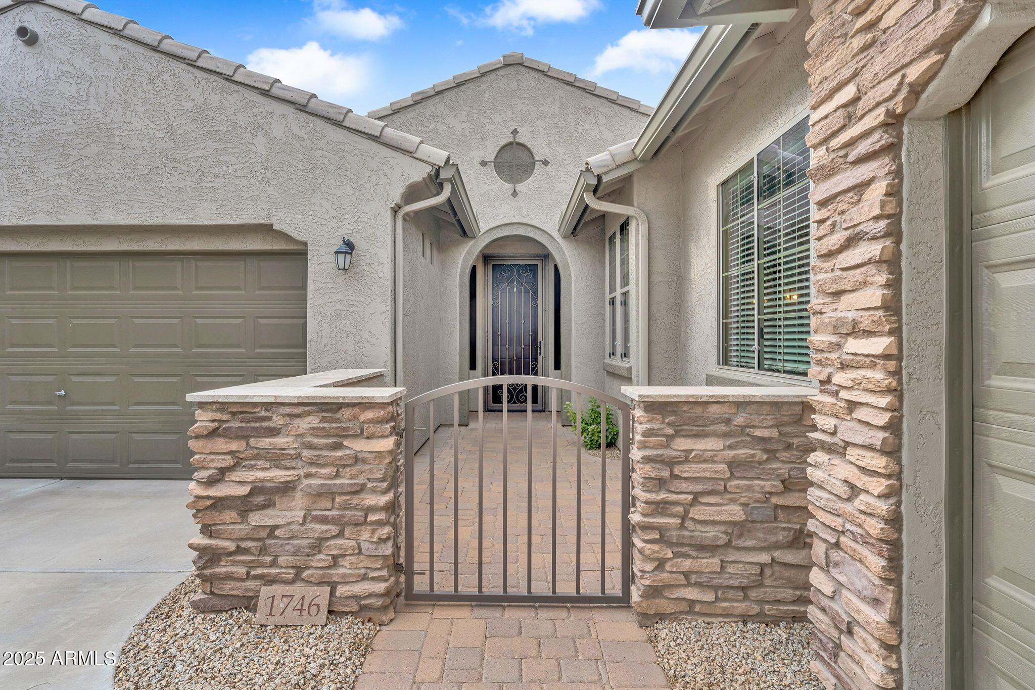 1746 E AZALEA Drive