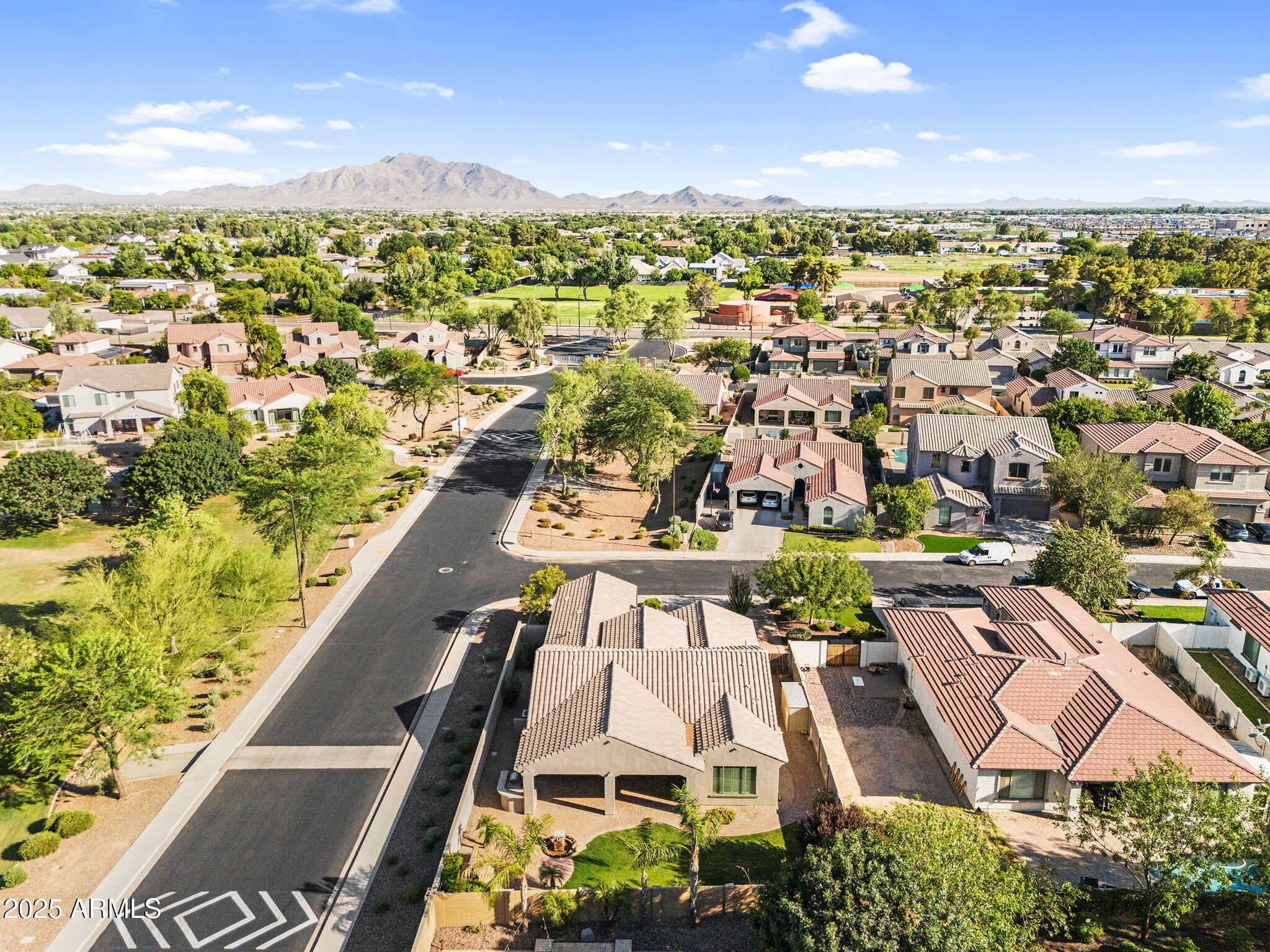 1746 E AZALEA Drive
