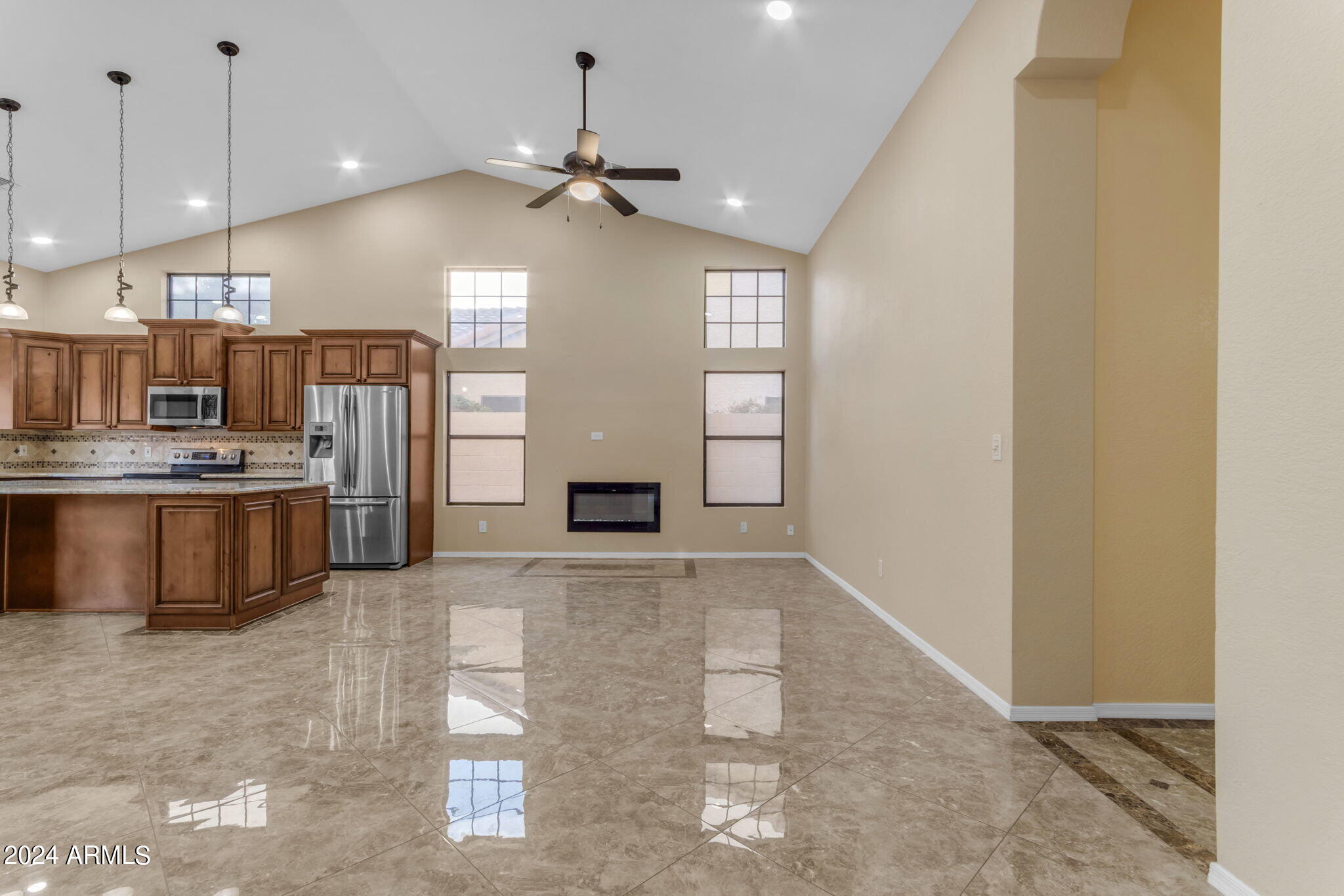 387 W LARONA Lane