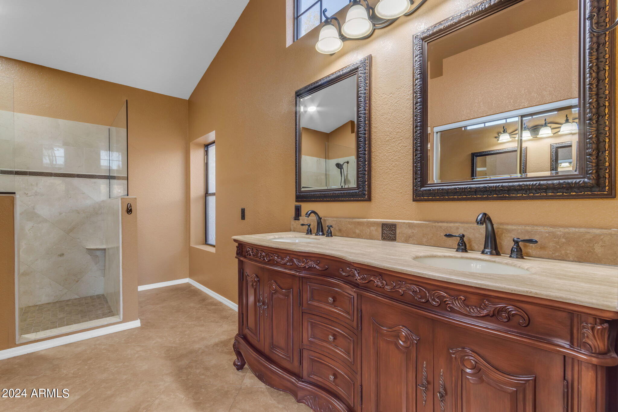 387 W LARONA Lane