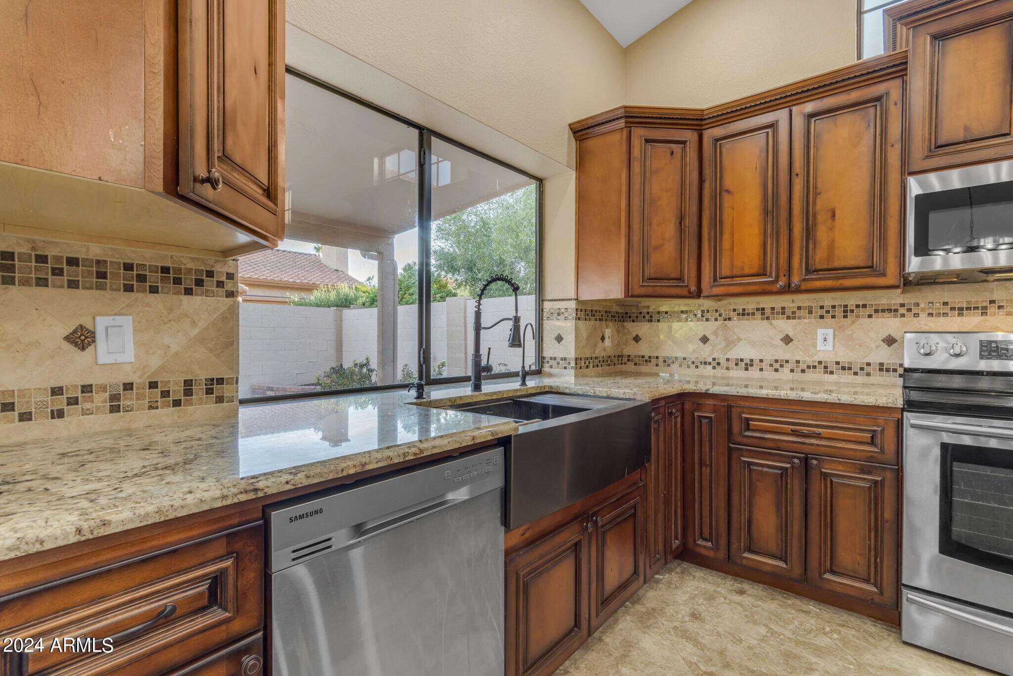 387 W LARONA Lane