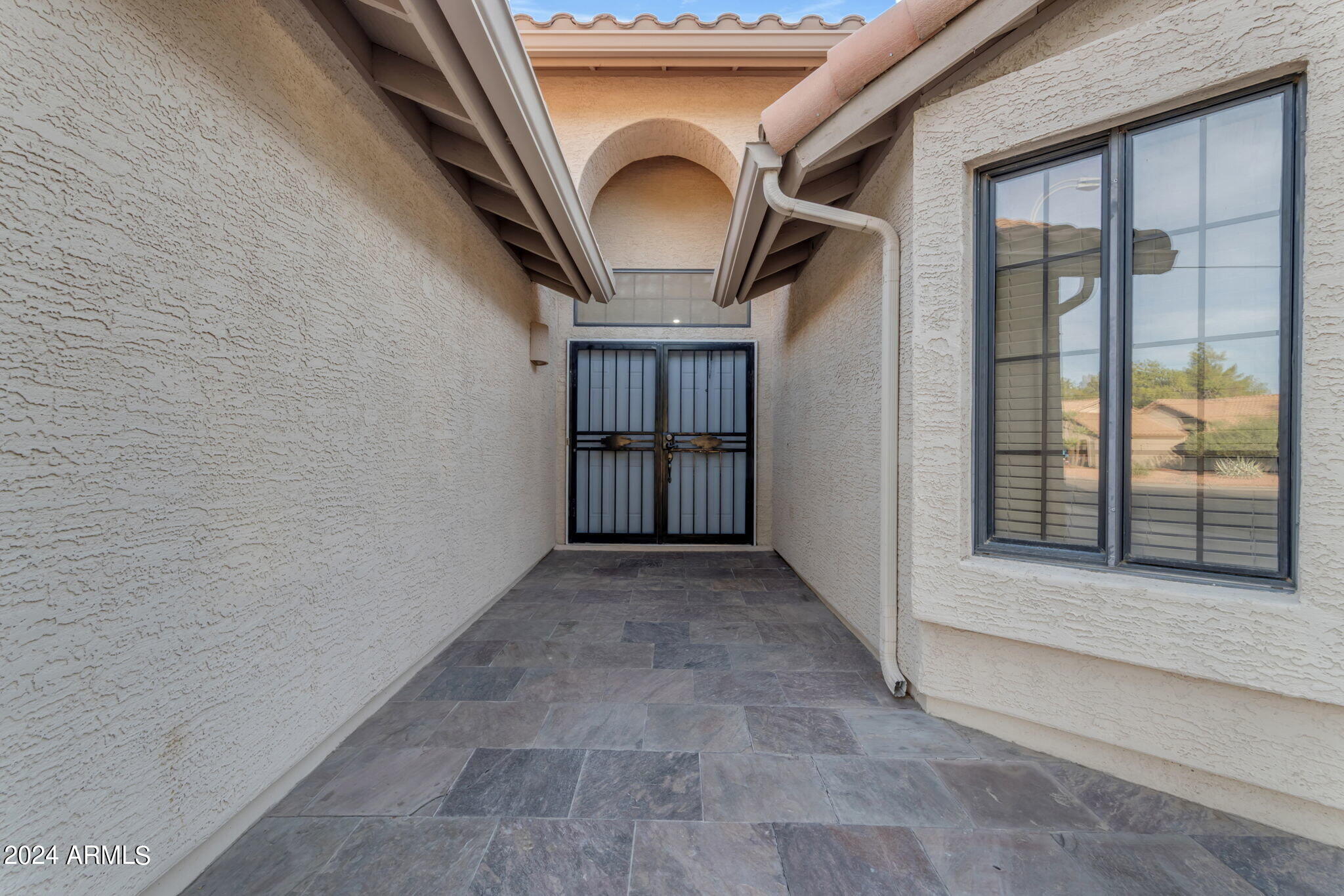 387 W LARONA Lane