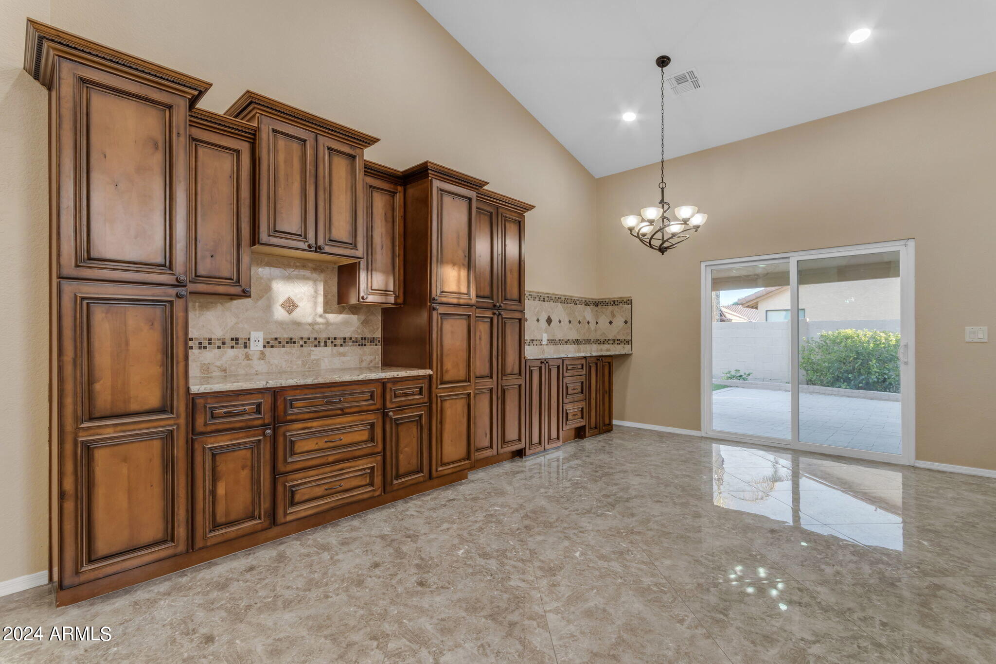 387 W LARONA Lane