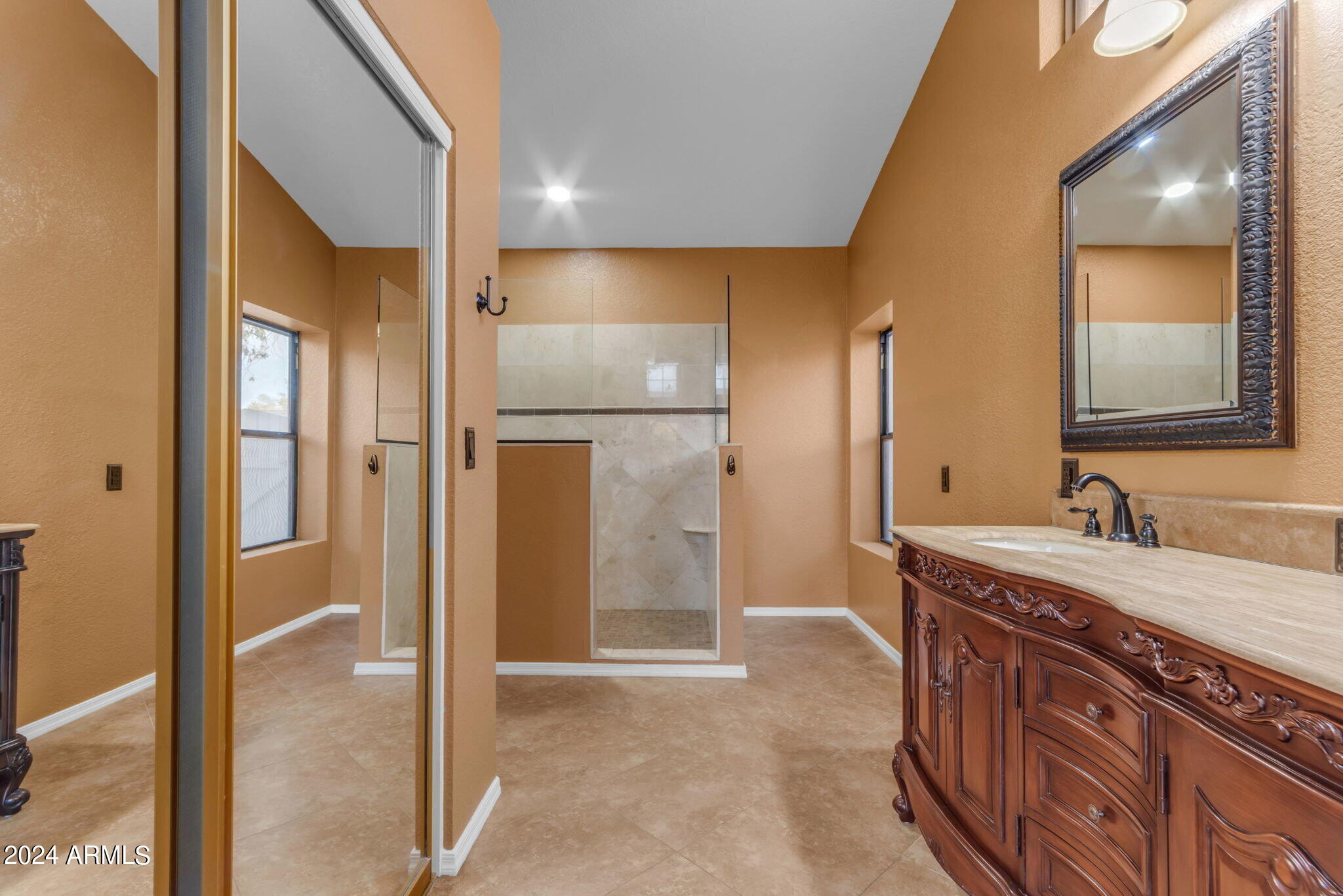 387 W LARONA Lane