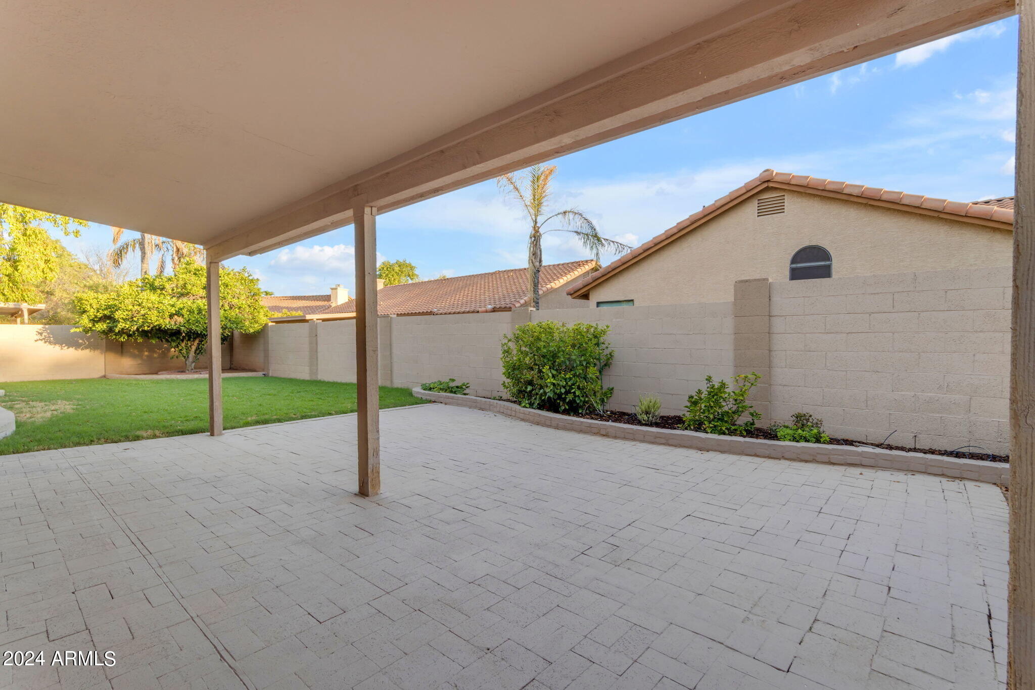 387 W LARONA Lane