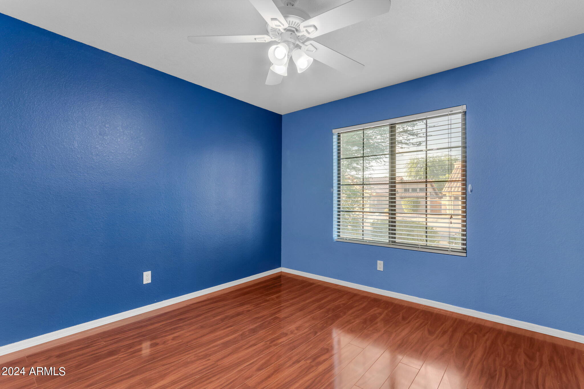 387 W LARONA Lane
