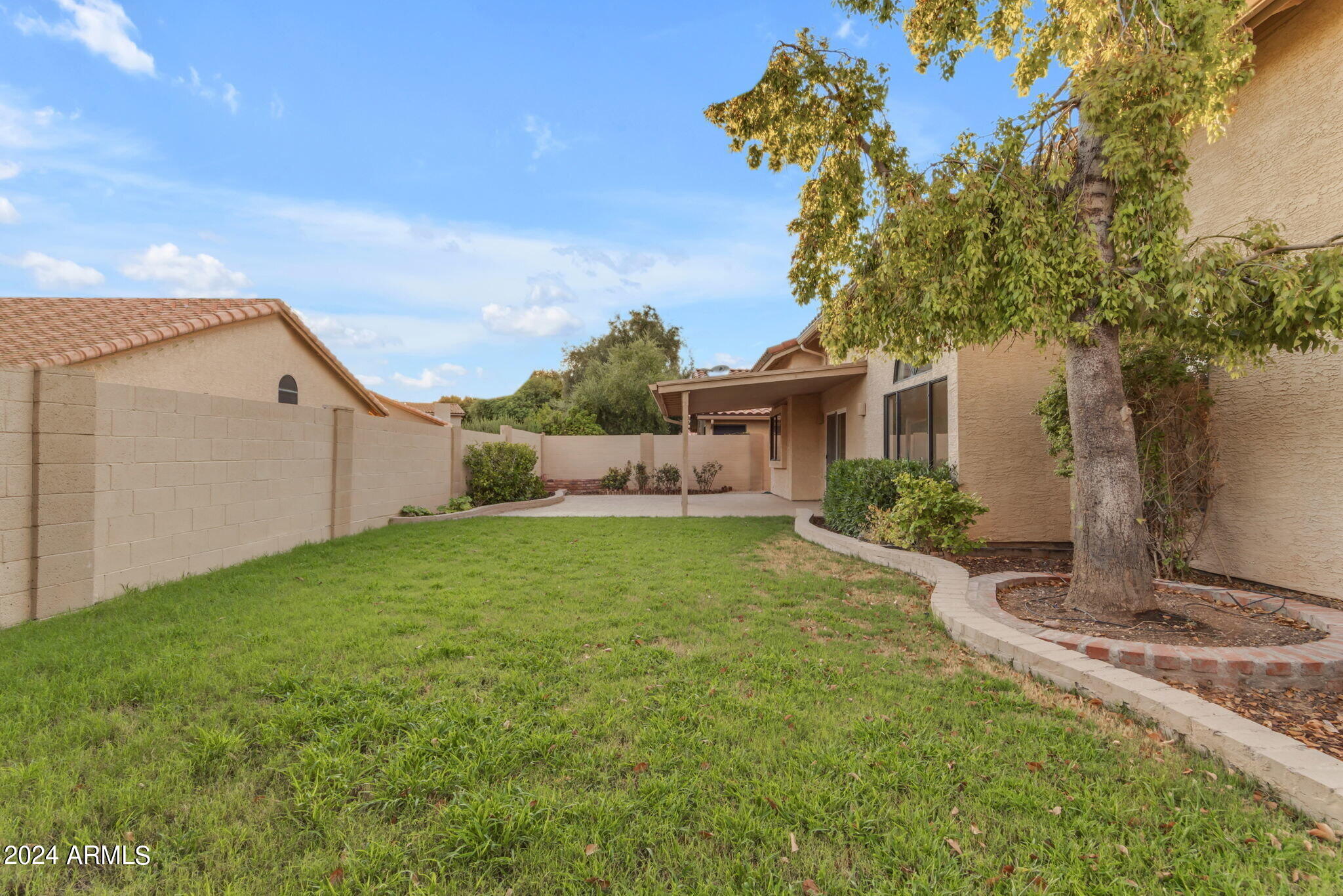 387 W LARONA Lane
