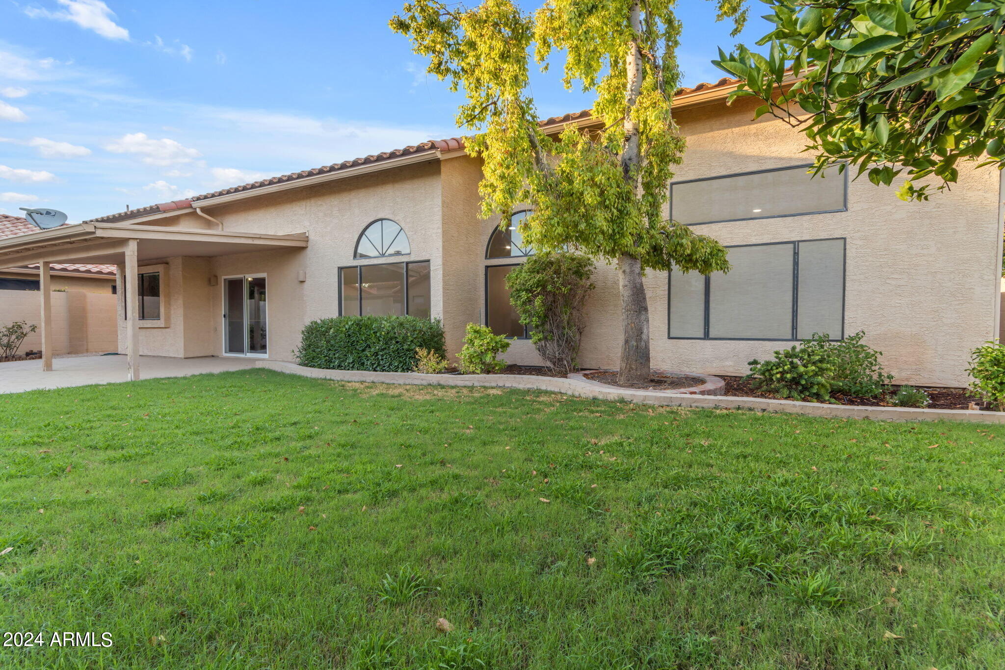 387 W LARONA Lane
