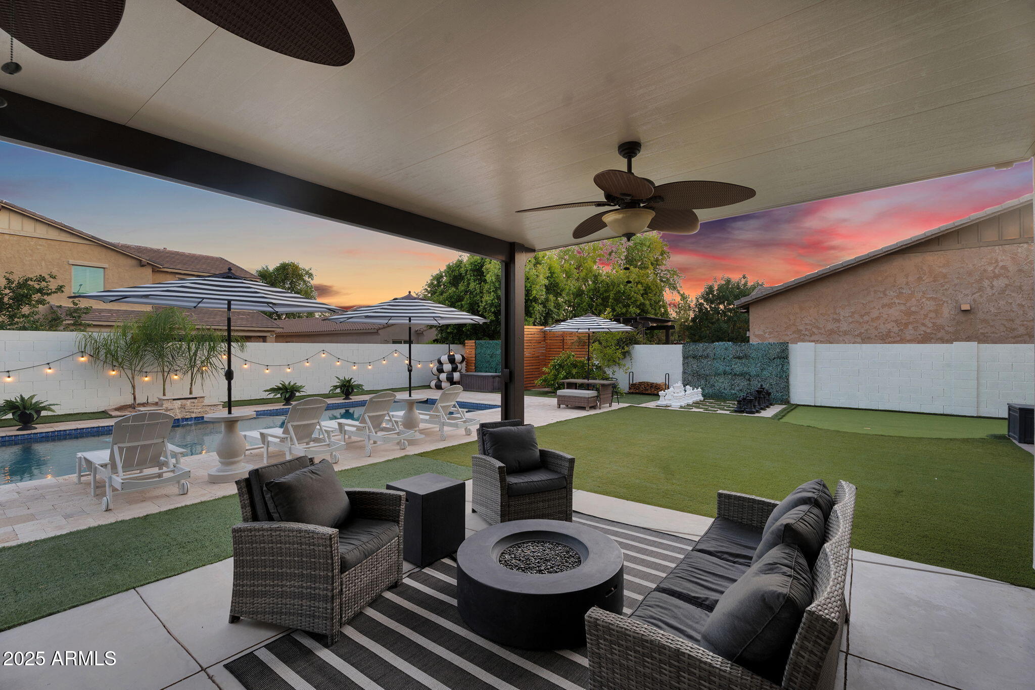 3087 E MAPLEWOOD Court