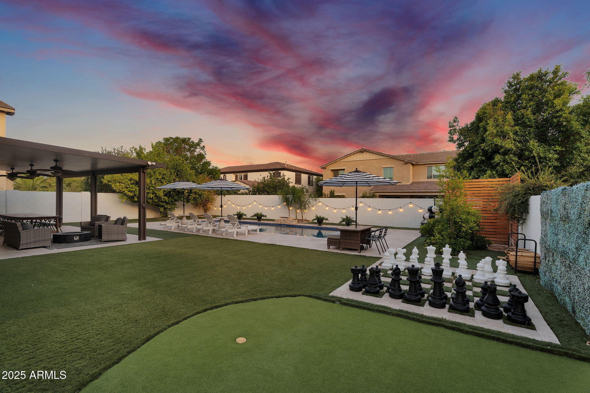 3087 E MAPLEWOOD Court