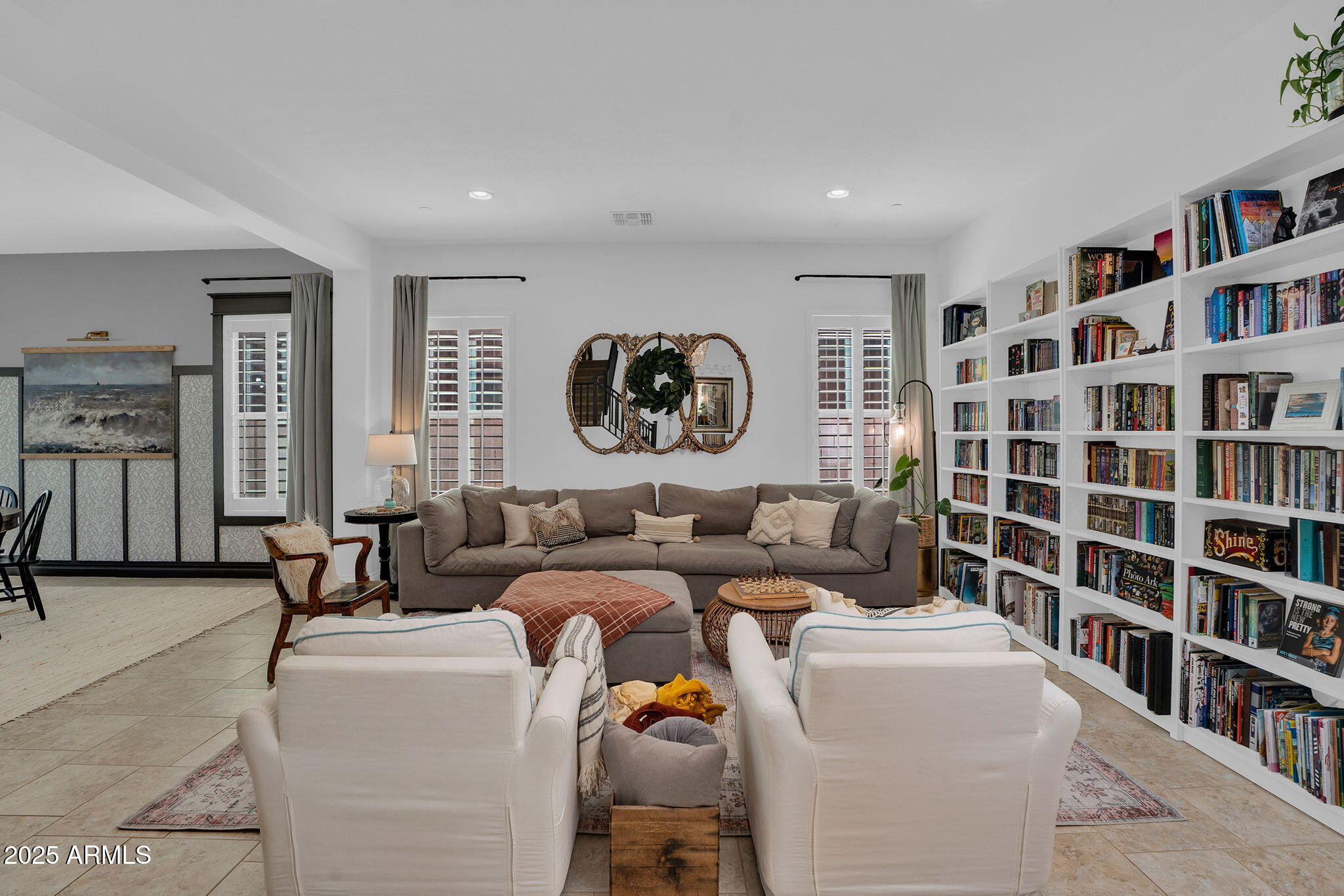 3087 E MAPLEWOOD Court