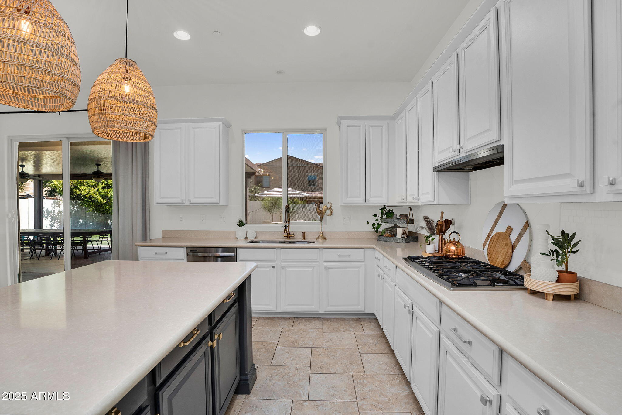 3087 E MAPLEWOOD Court