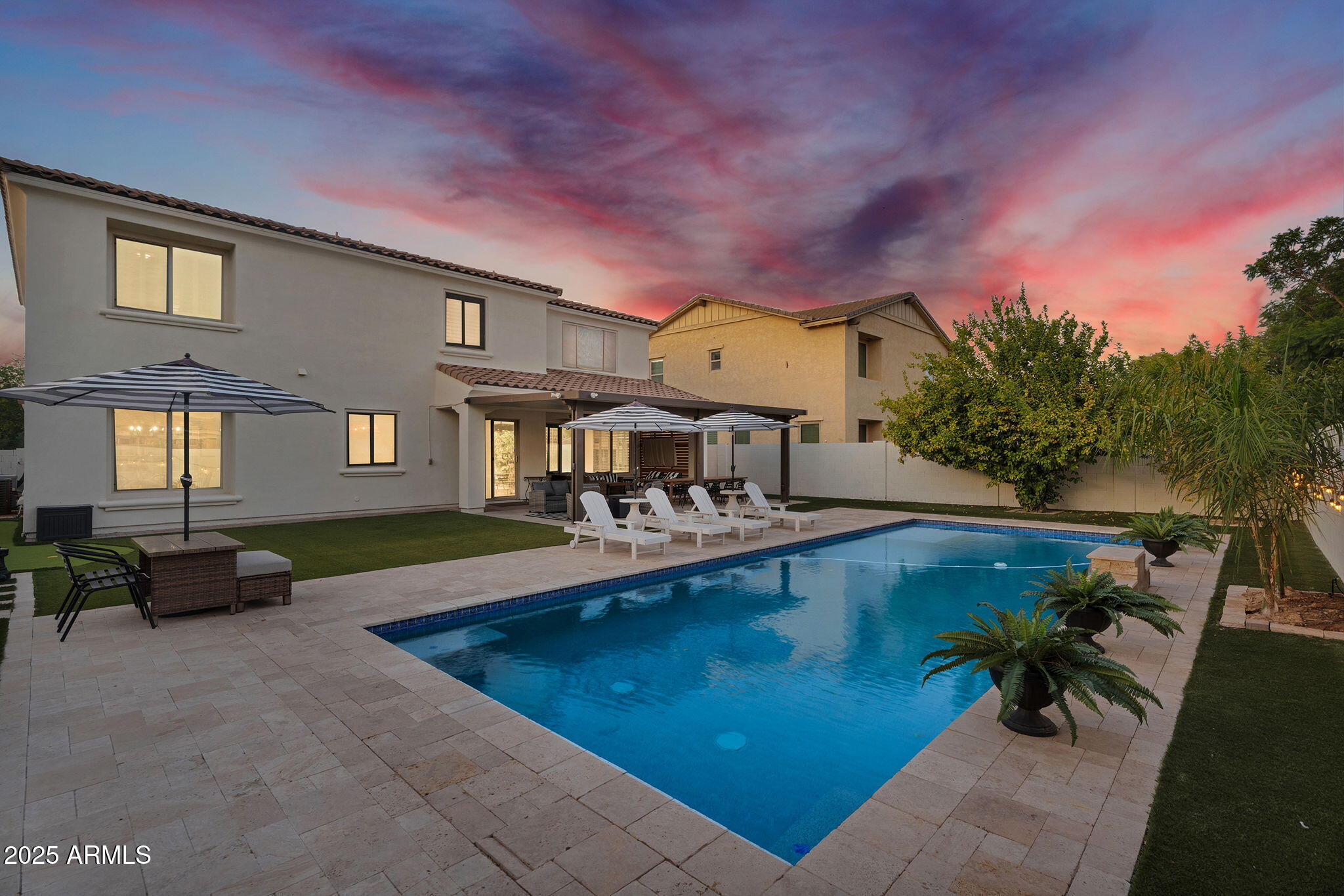 3087 E MAPLEWOOD Court