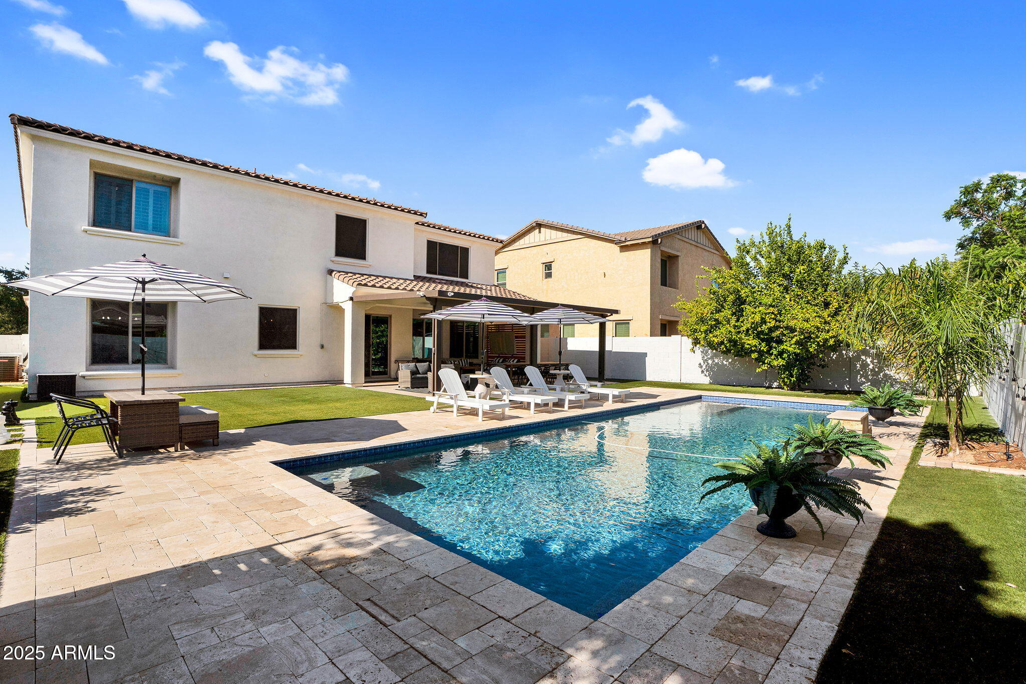 3087 E MAPLEWOOD Court
