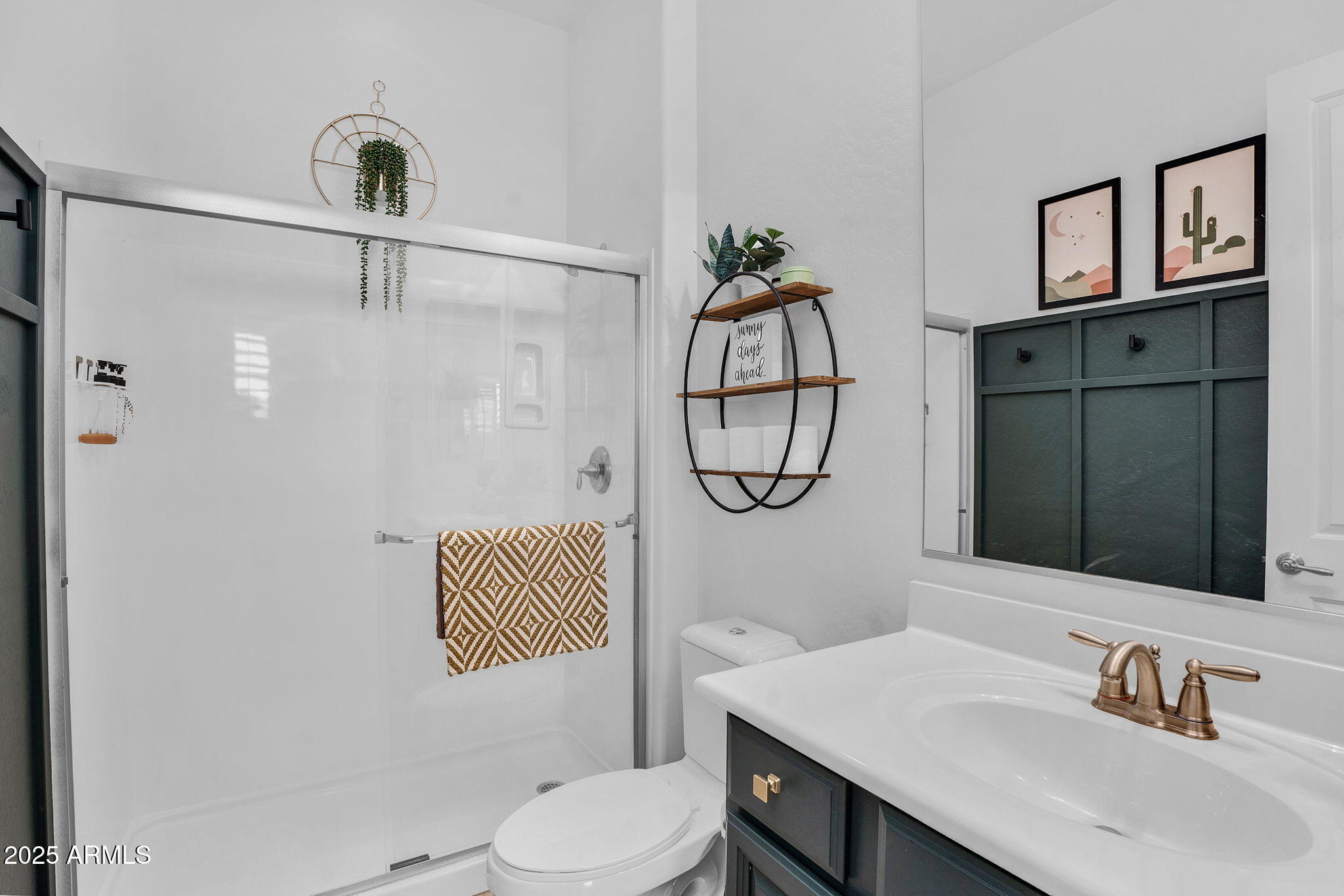 3087 E MAPLEWOOD Court