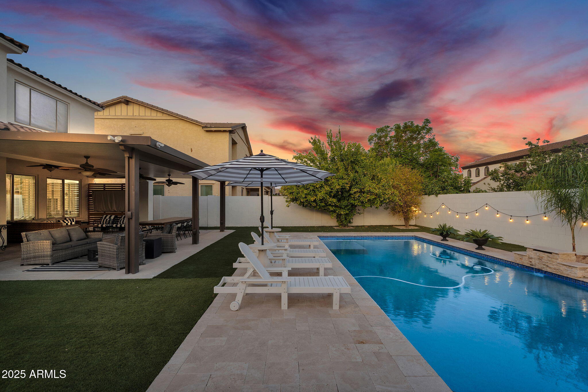 3087 E MAPLEWOOD Court