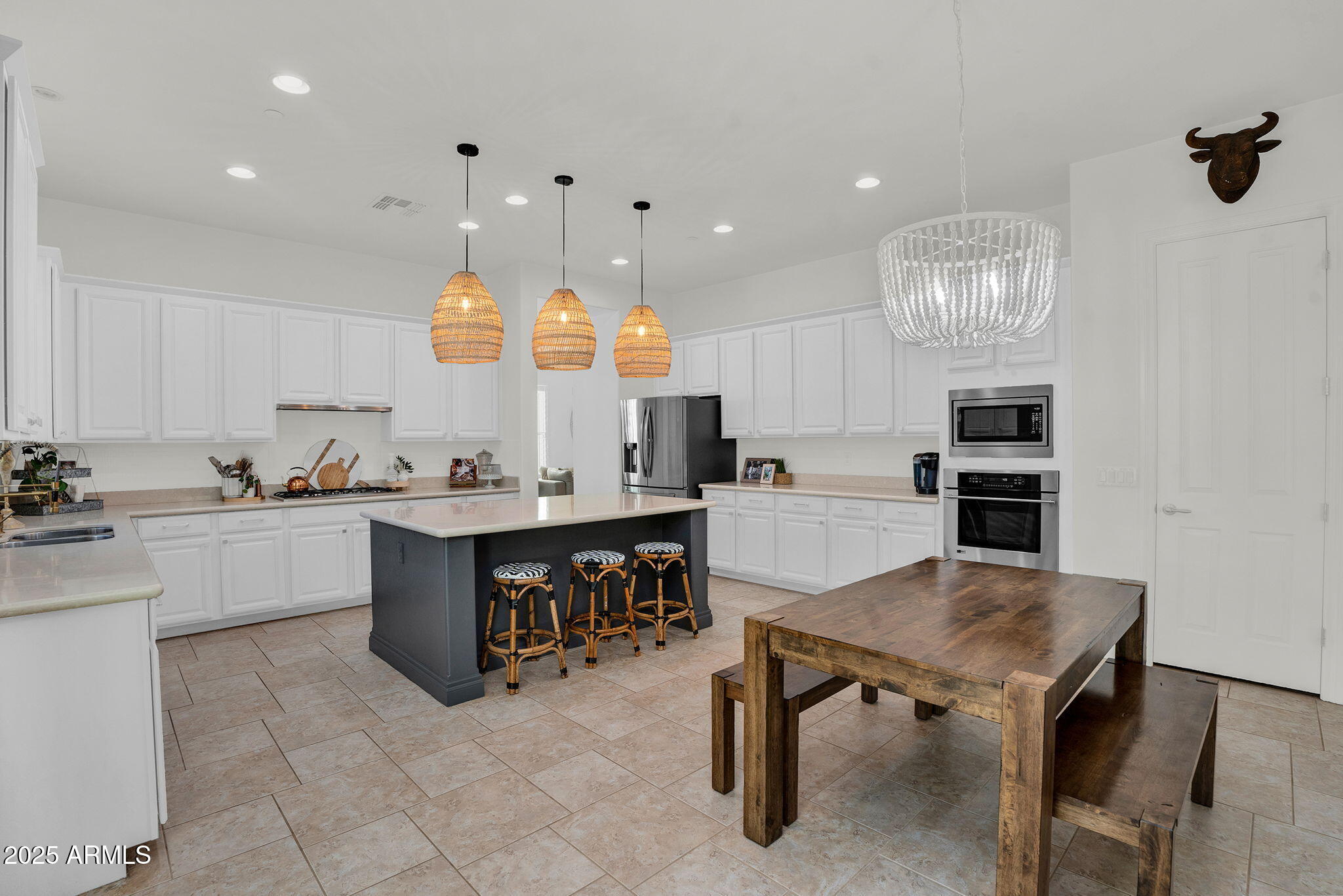 3087 E MAPLEWOOD Court