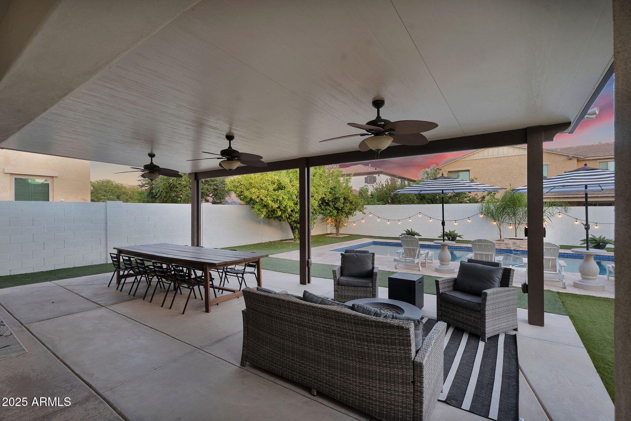 3087 E MAPLEWOOD Court