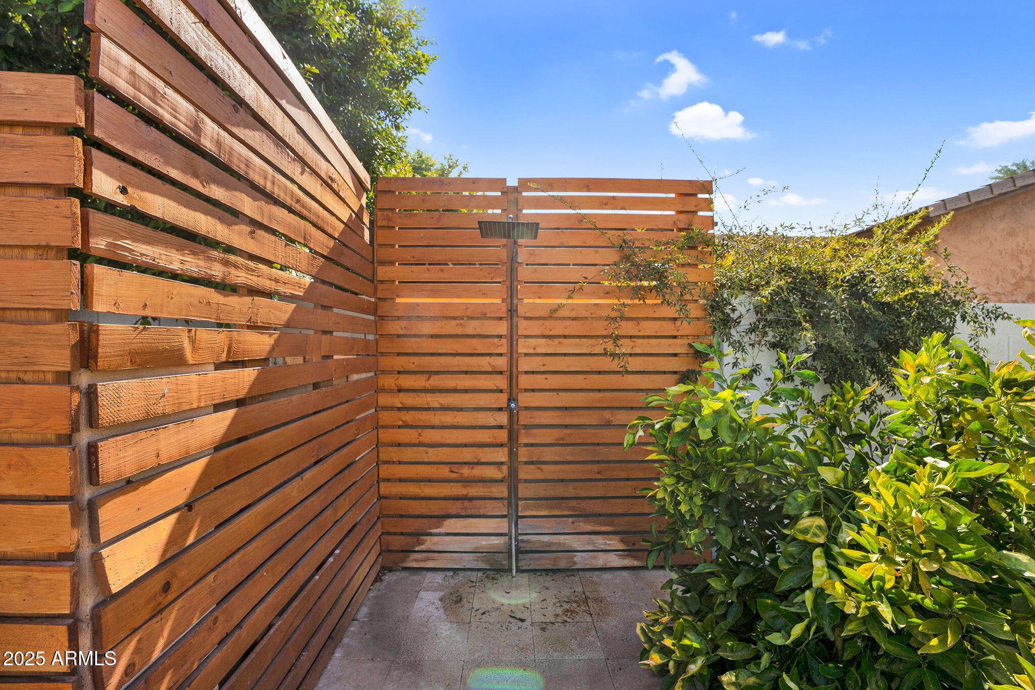 3087 E MAPLEWOOD Court