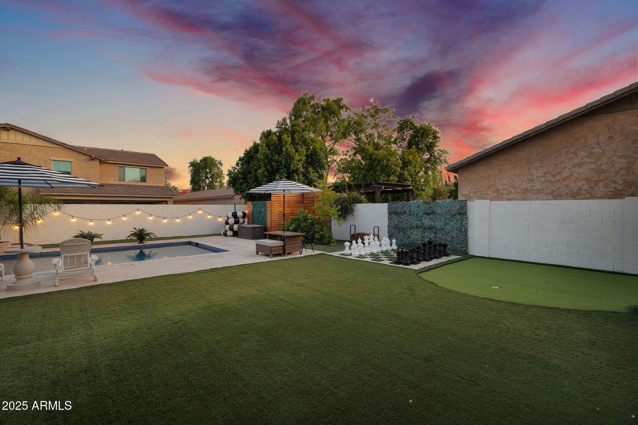 3087 E MAPLEWOOD Court