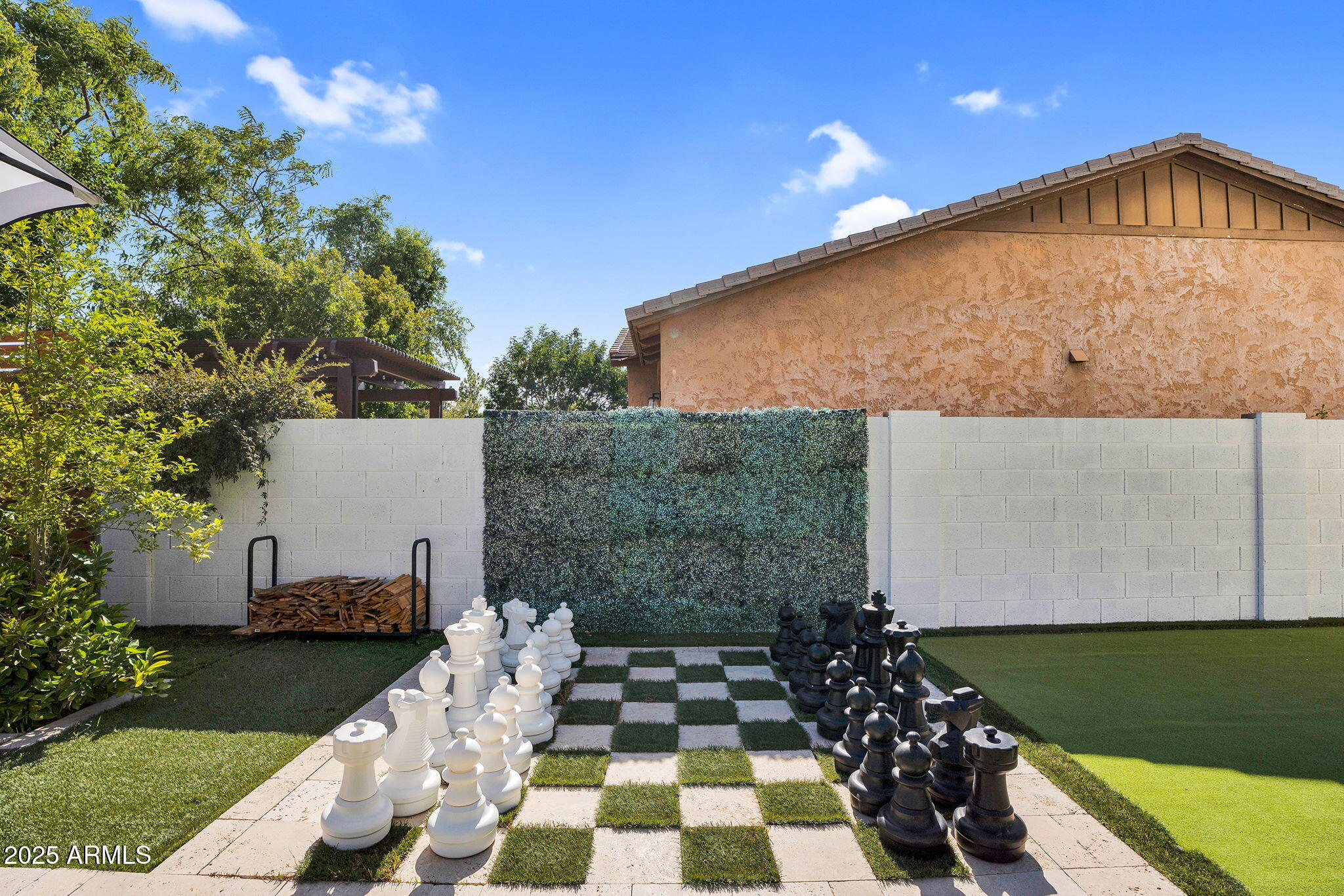 3087 E MAPLEWOOD Court