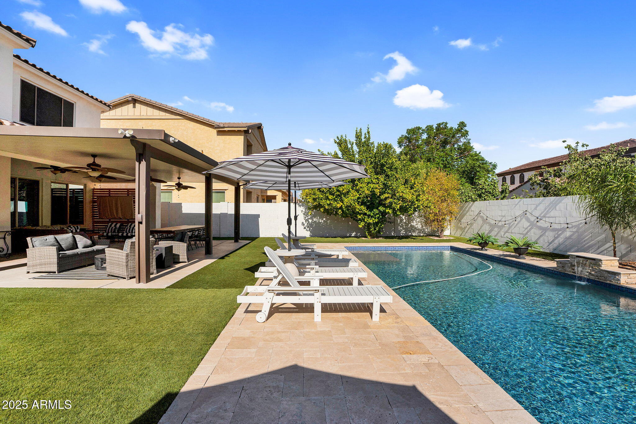 3087 E MAPLEWOOD Court