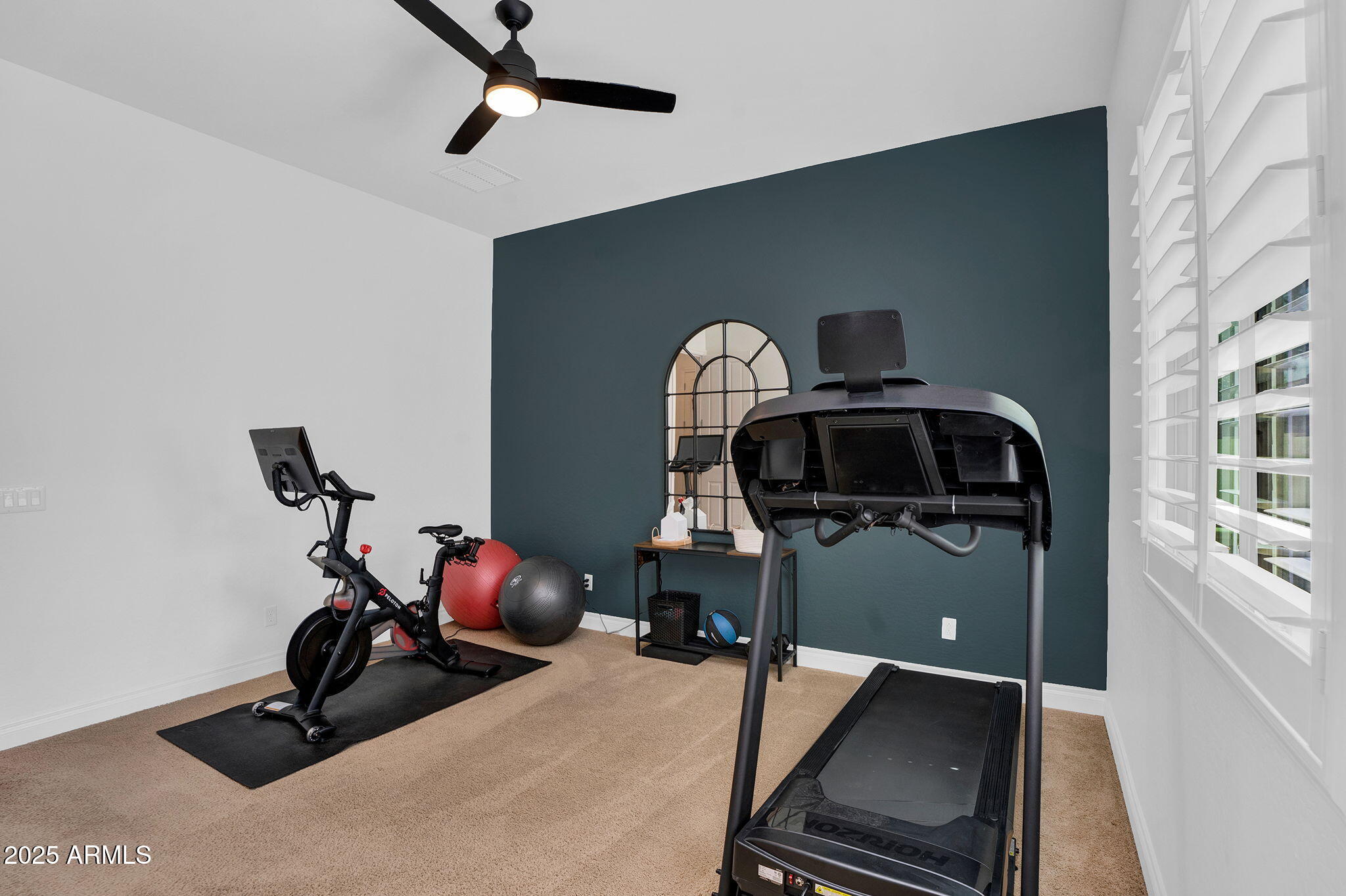 3087 E MAPLEWOOD Court