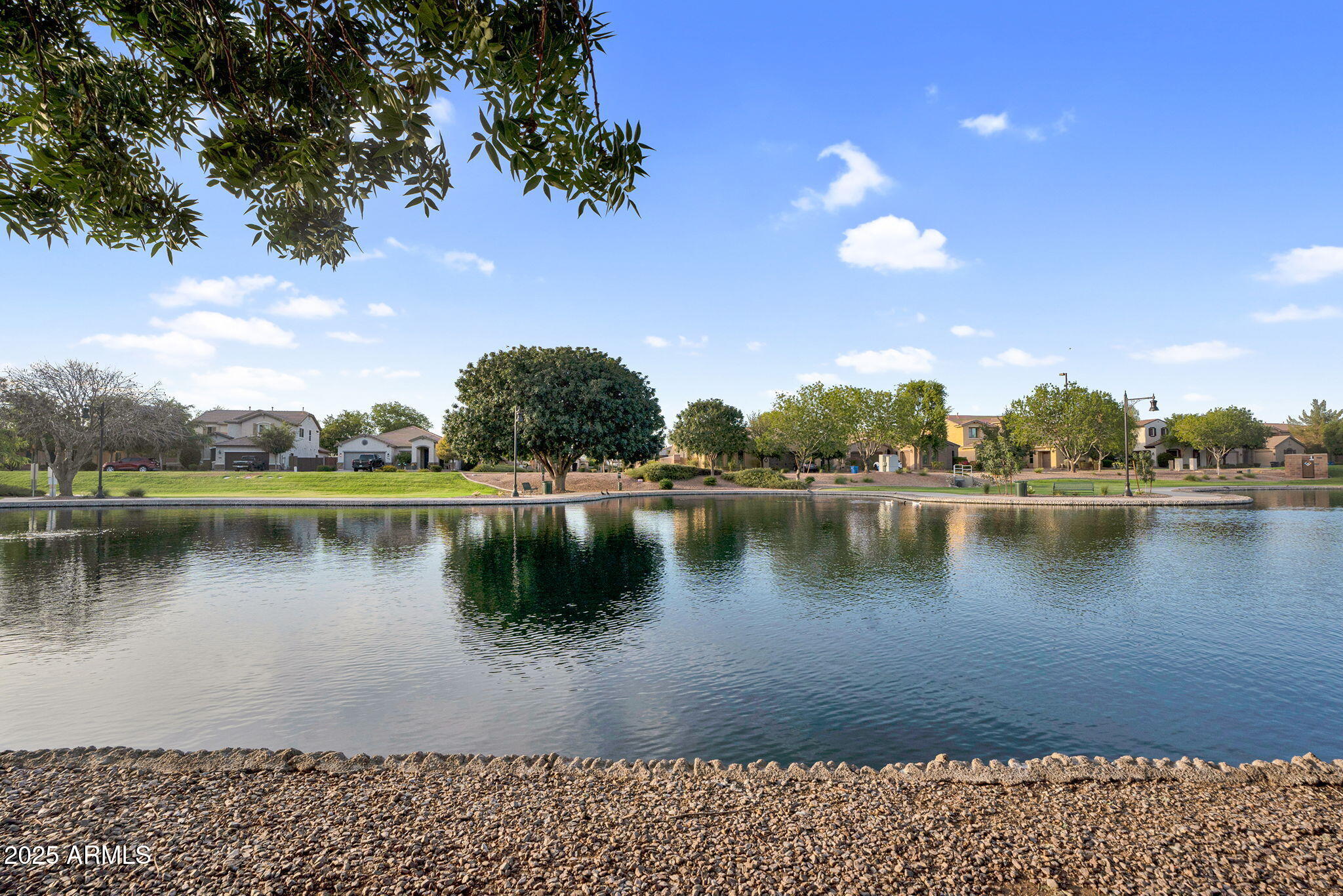 3087 E MAPLEWOOD Court