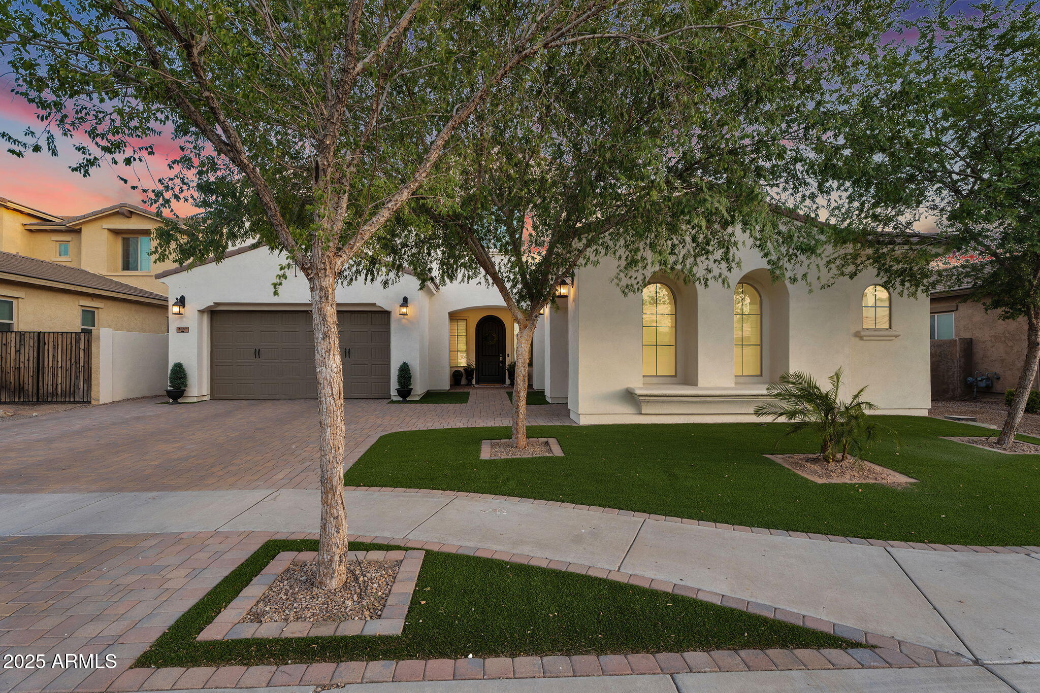 3087 E MAPLEWOOD Court
