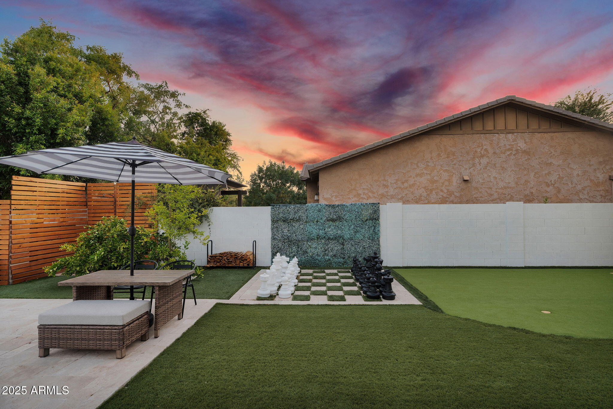 3087 E MAPLEWOOD Court