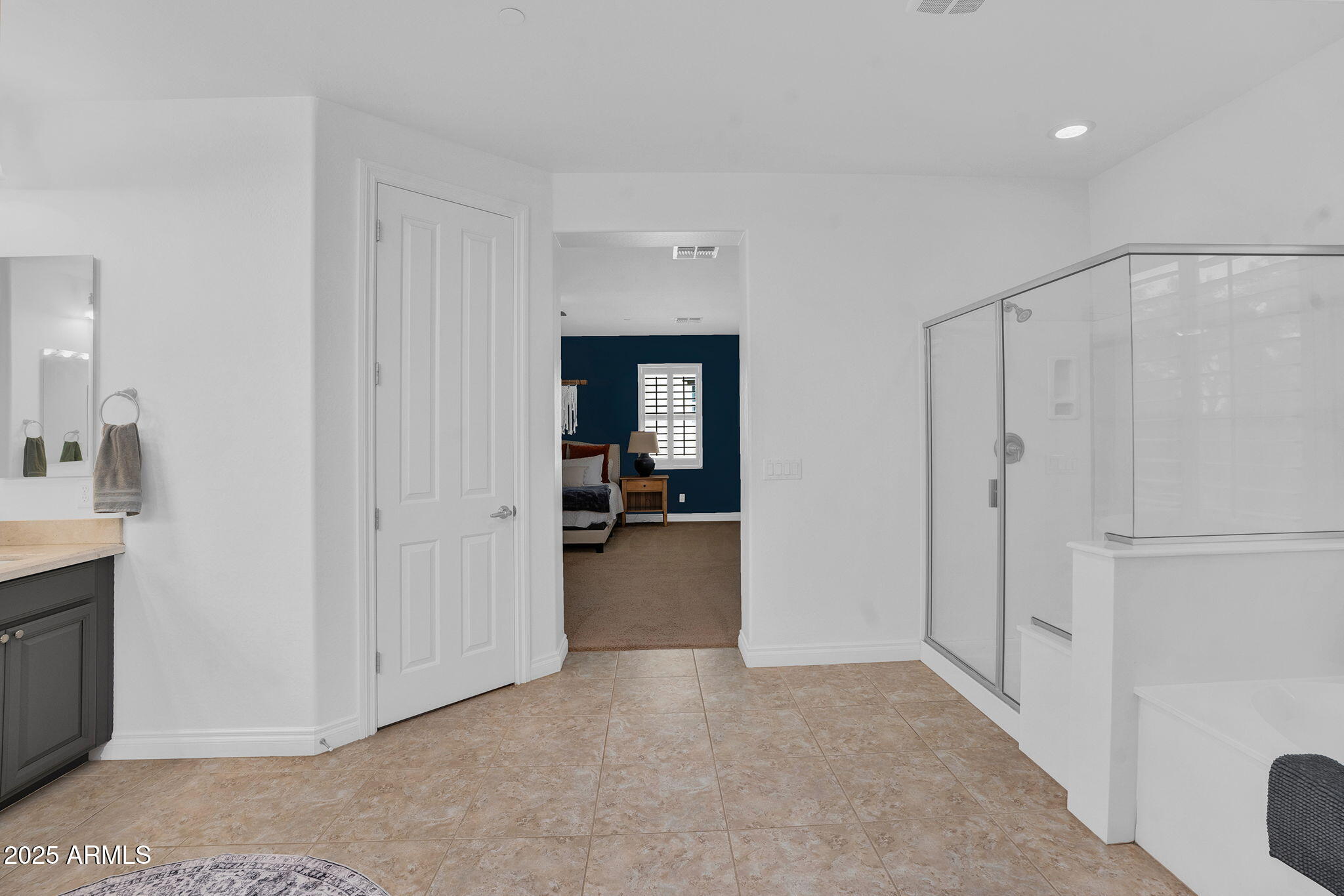3087 E MAPLEWOOD Court