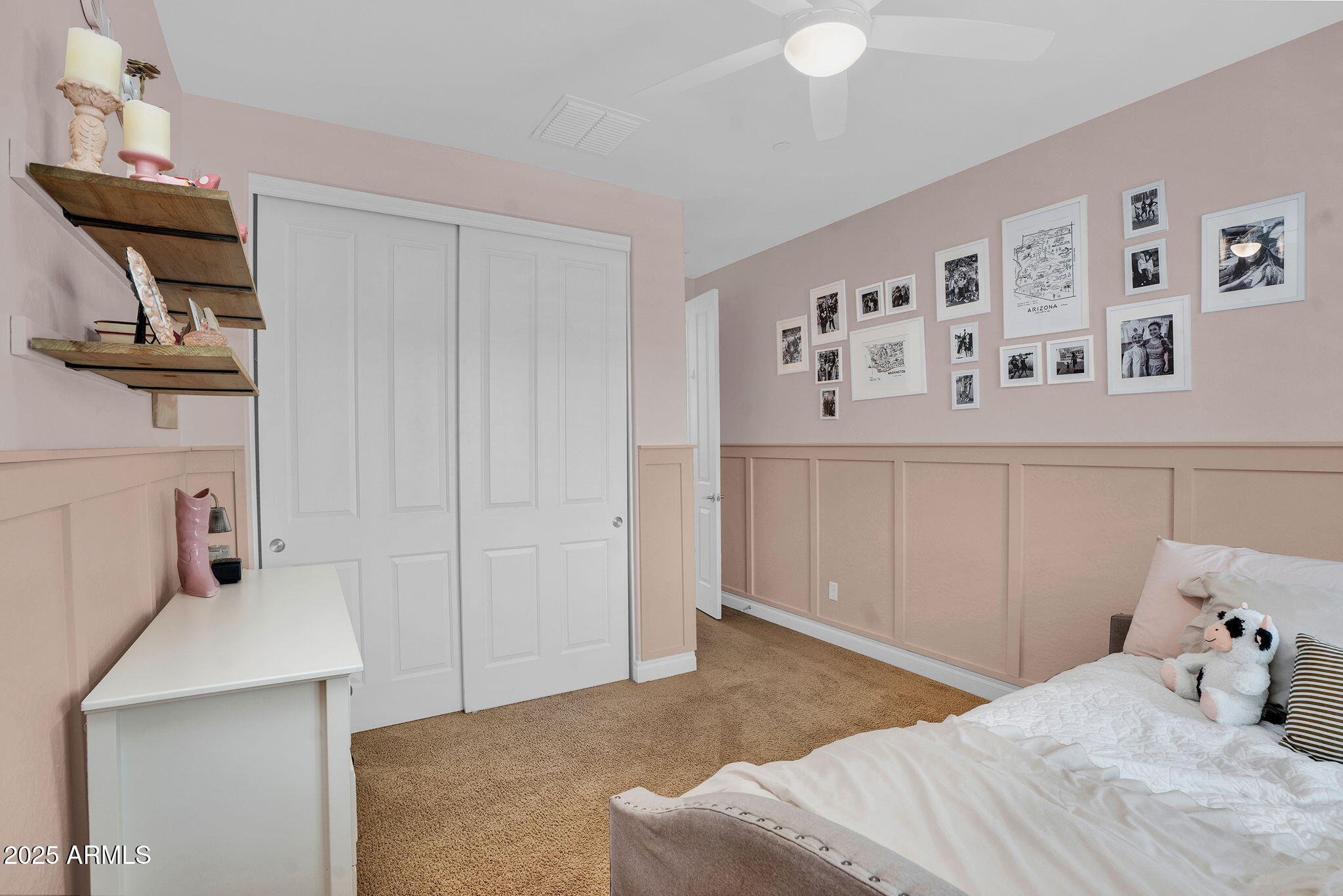 3087 E MAPLEWOOD Court
