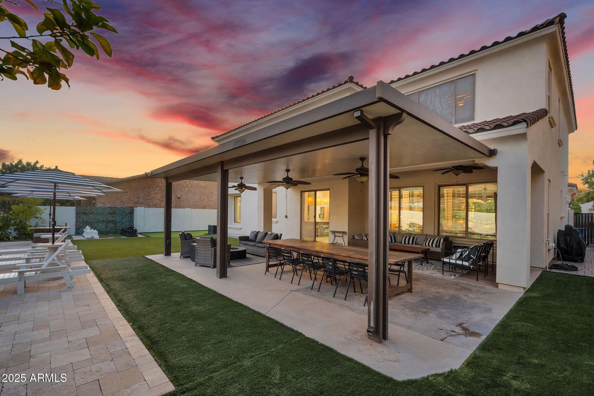 3087 E MAPLEWOOD Court