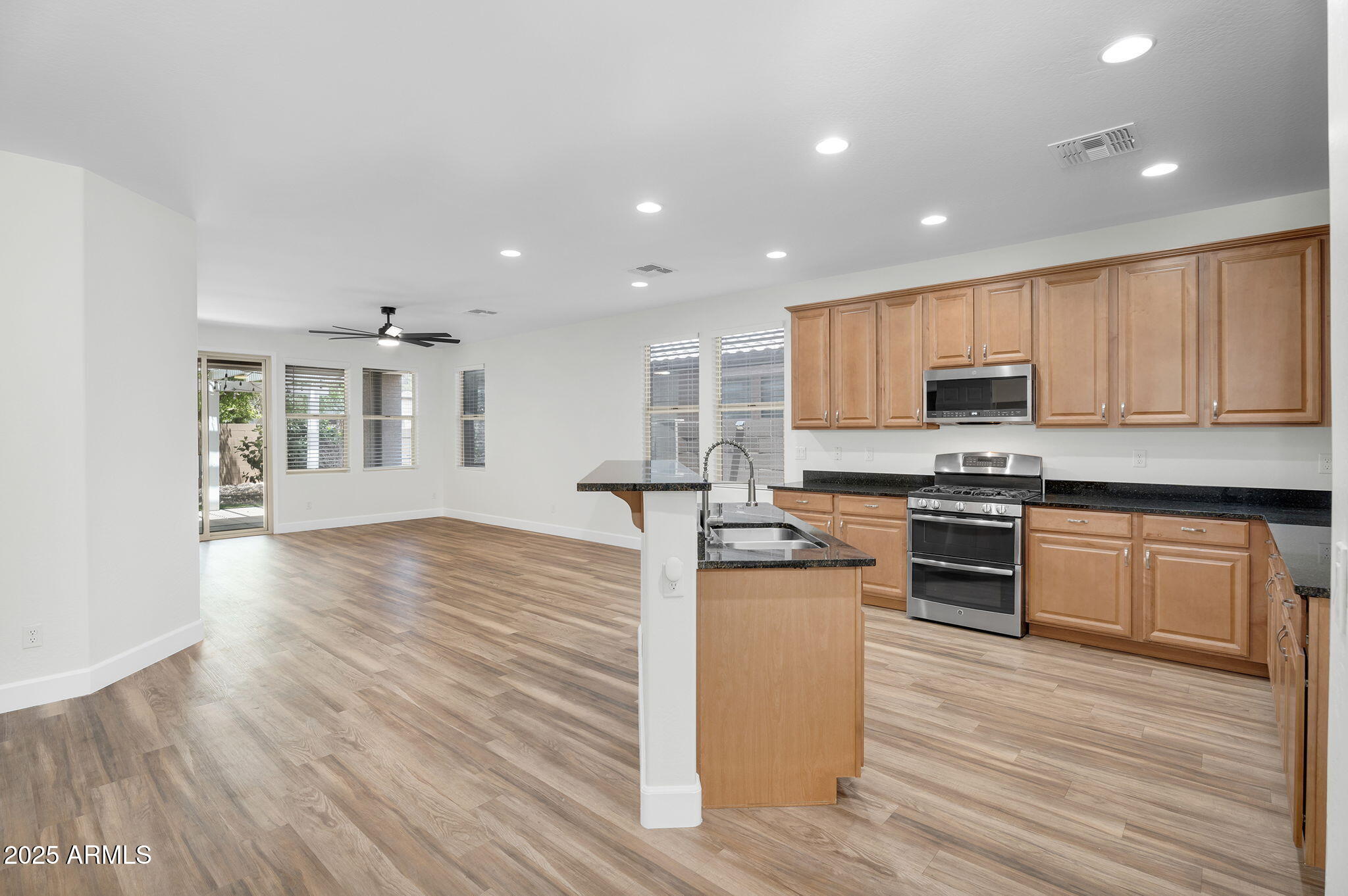 874 E DORAL Court