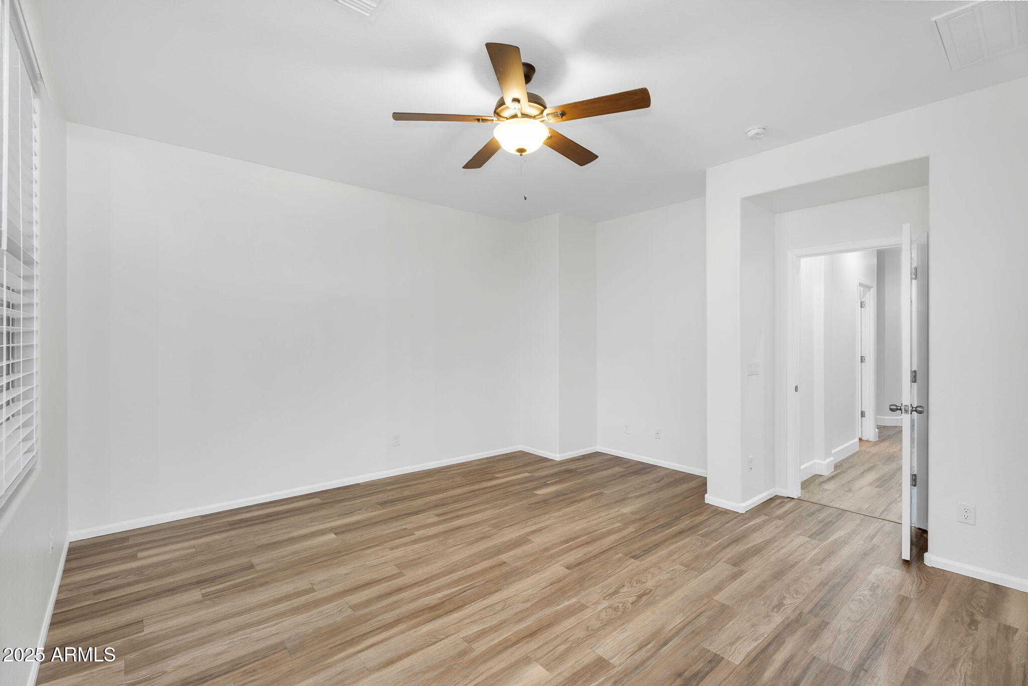 874 E DORAL Court