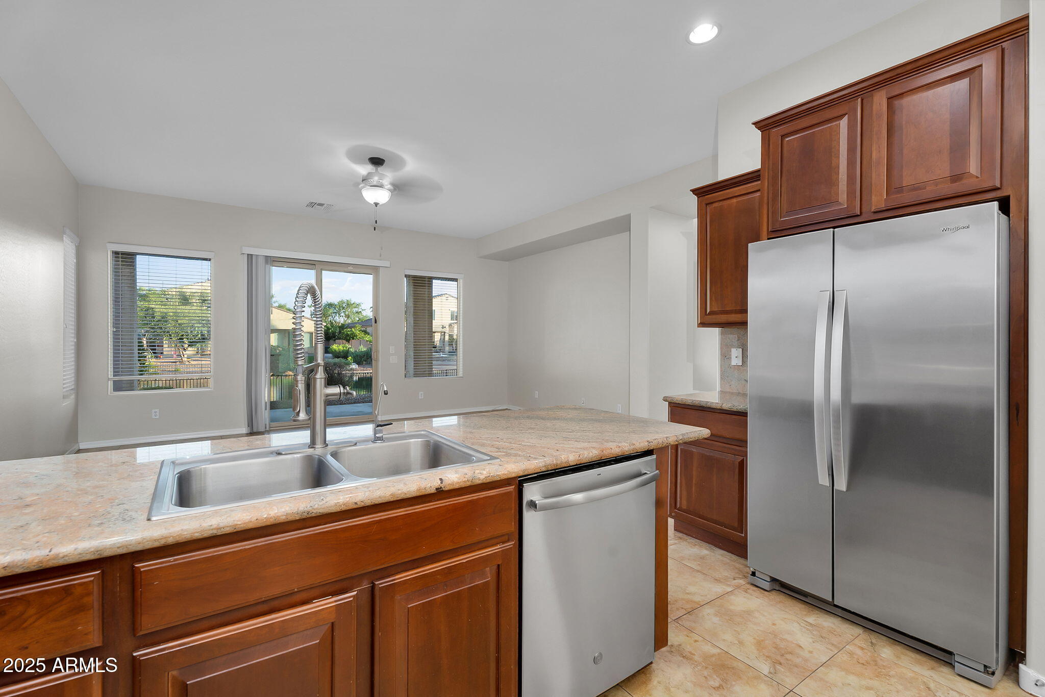 637 E INDIAN WELLS Place