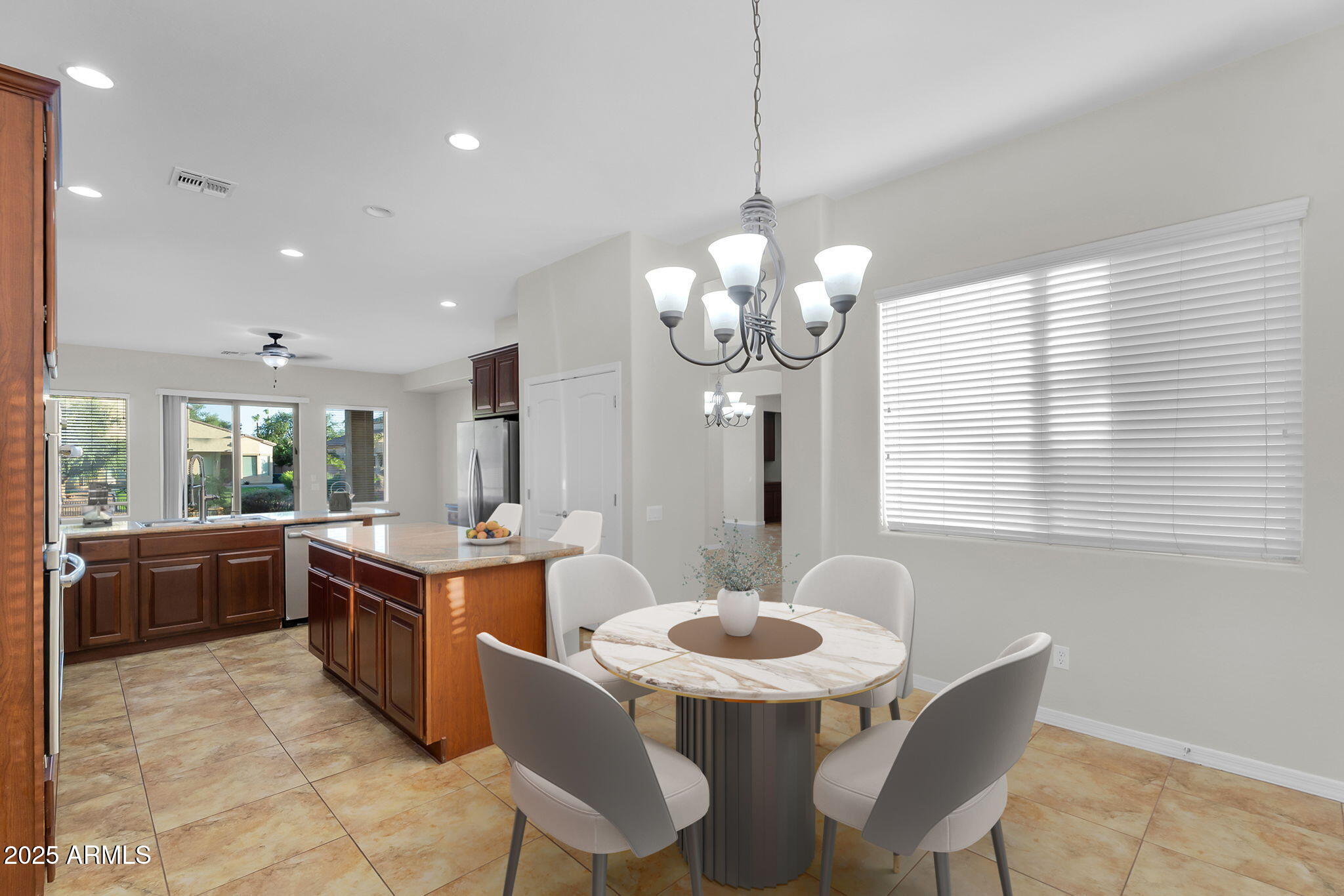 637 E INDIAN WELLS Place