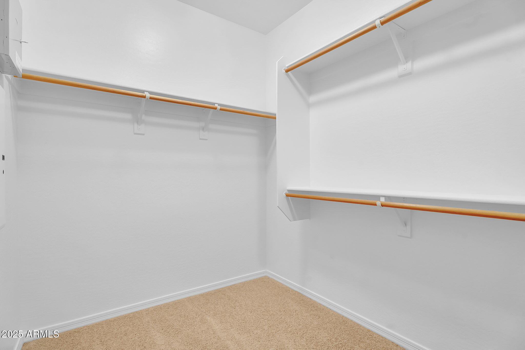 637 E INDIAN WELLS Place