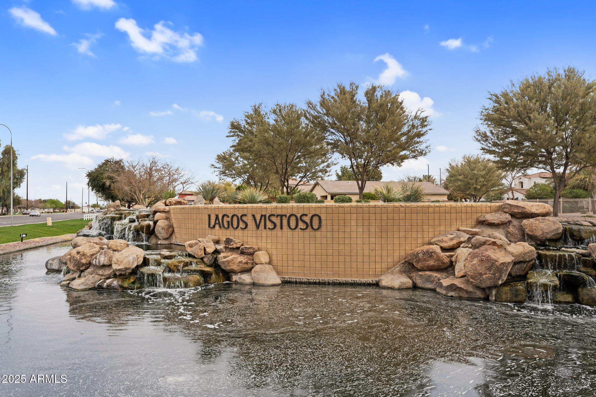 637 E INDIAN WELLS Place