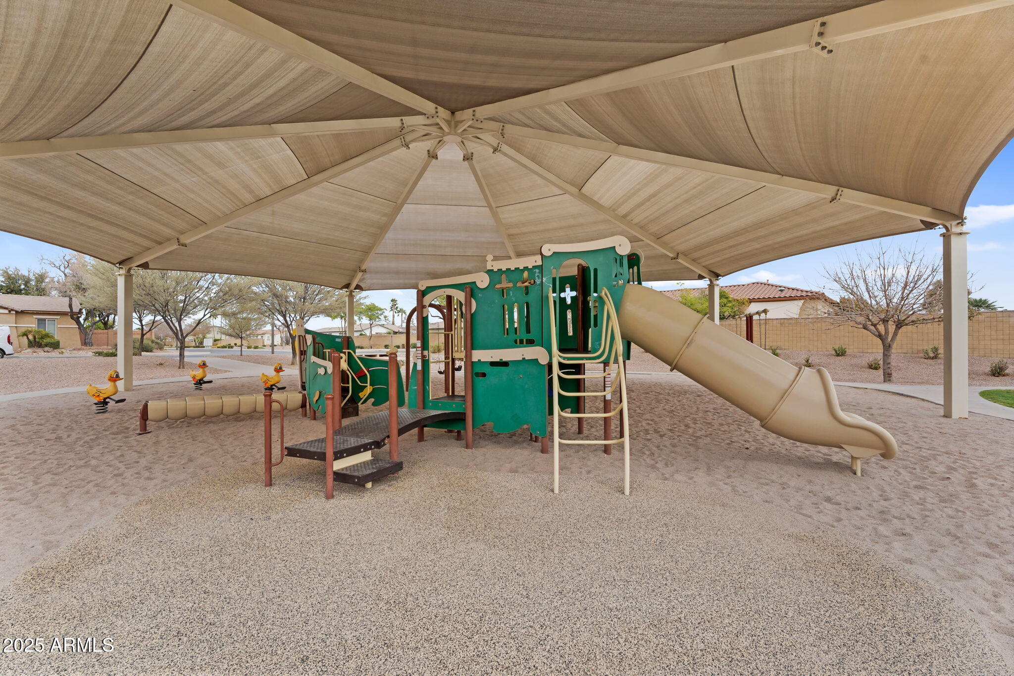 637 E INDIAN WELLS Place