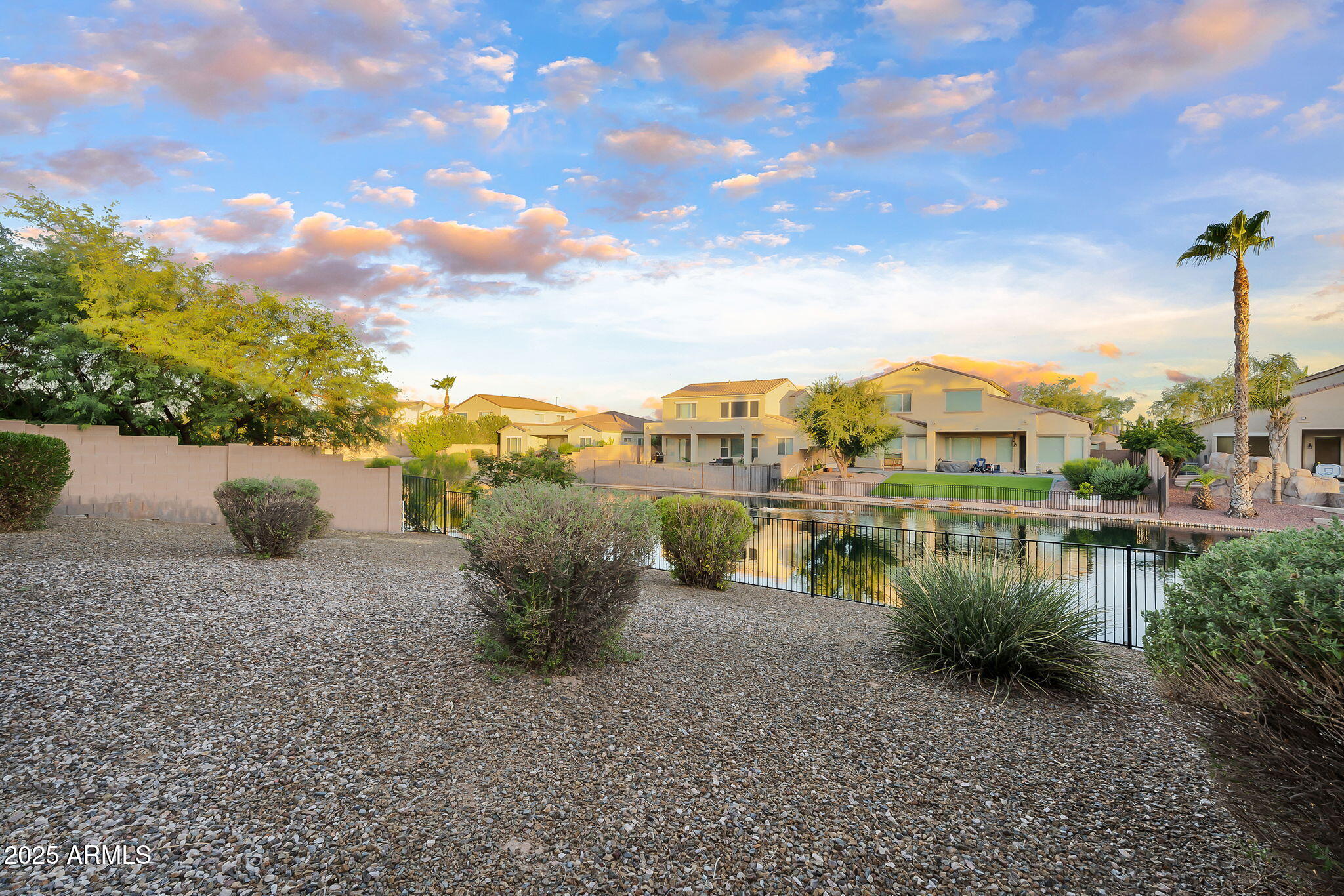 637 E INDIAN WELLS Place