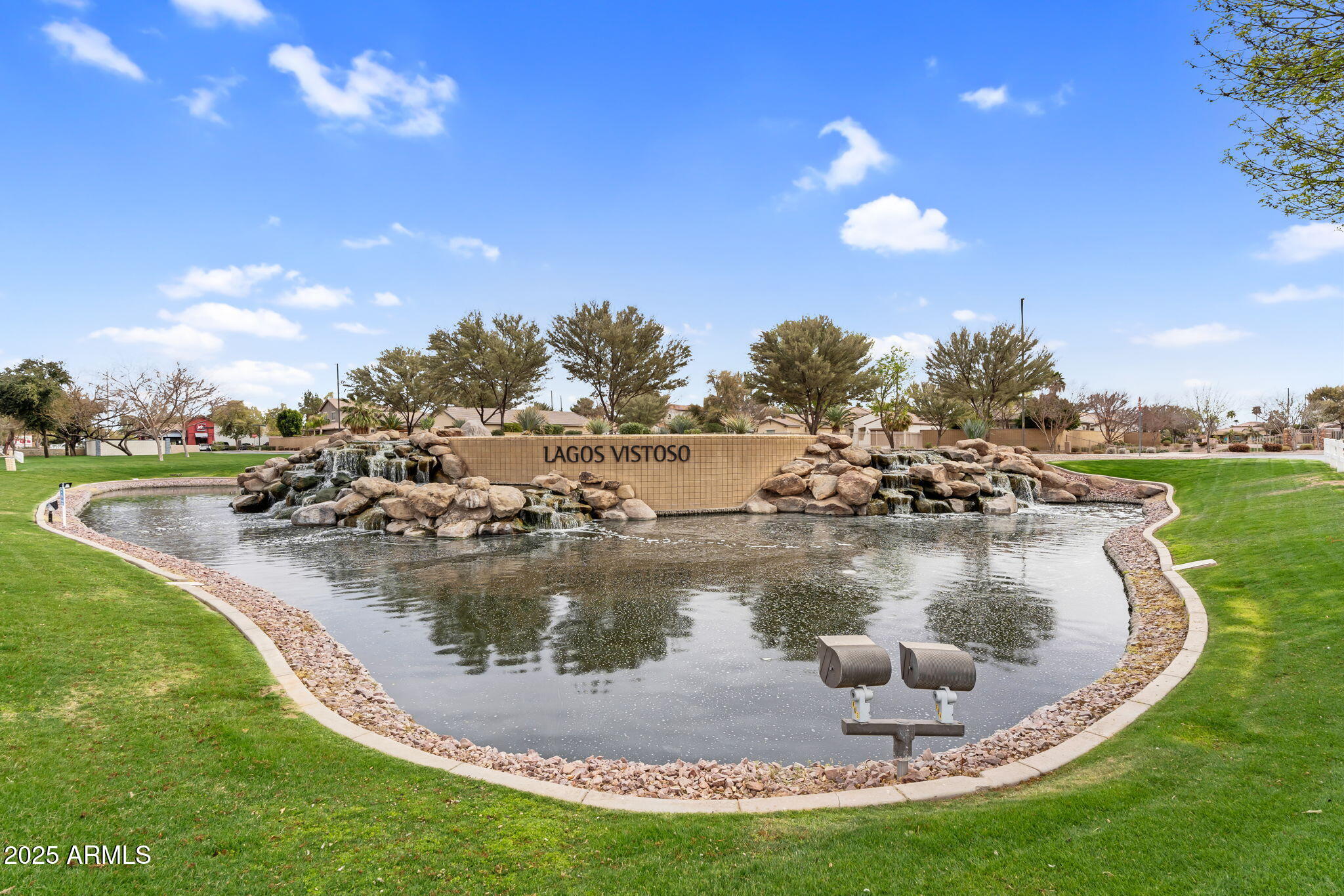 637 E INDIAN WELLS Place