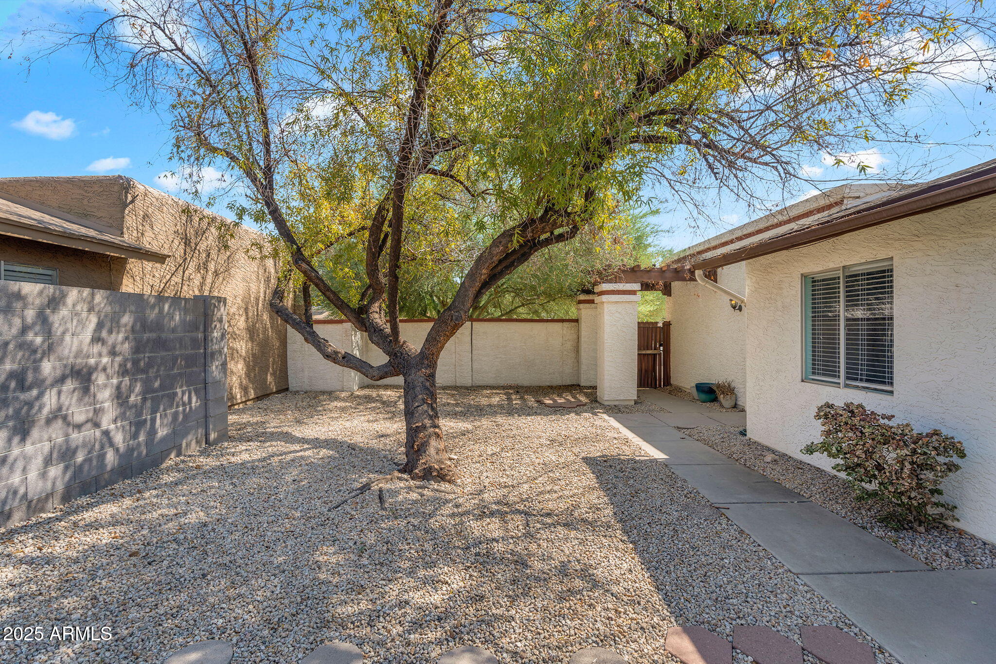 1410 E WESCOTT Drive