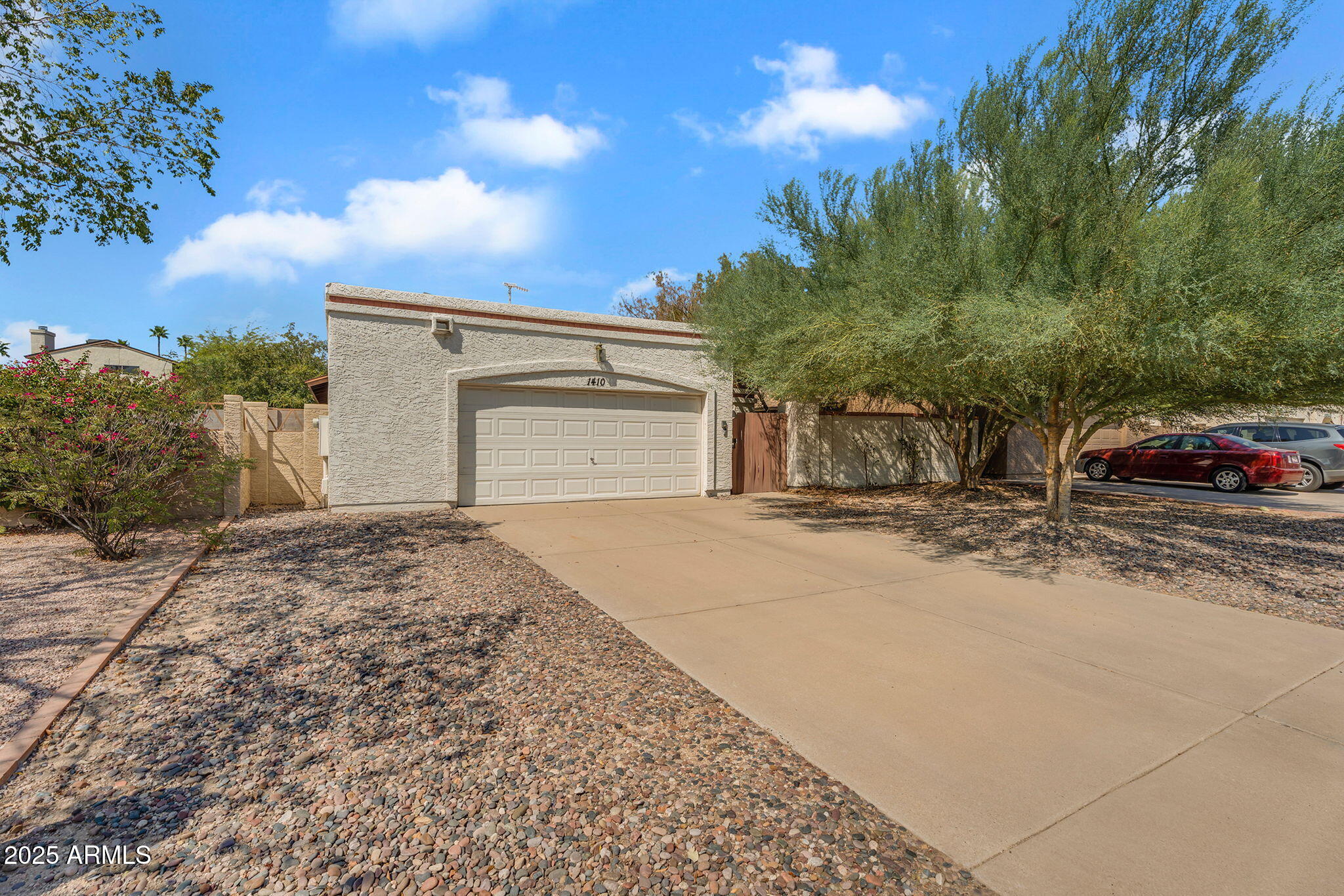1410 E WESCOTT Drive