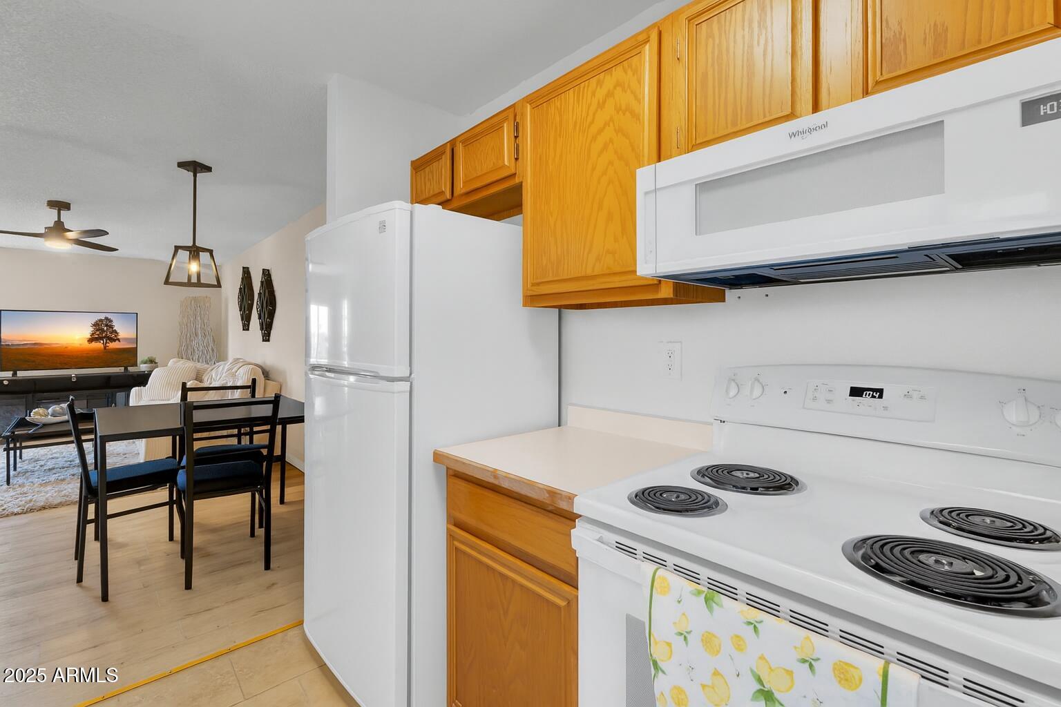 5518 E LINDSTROM Lane, 3012
