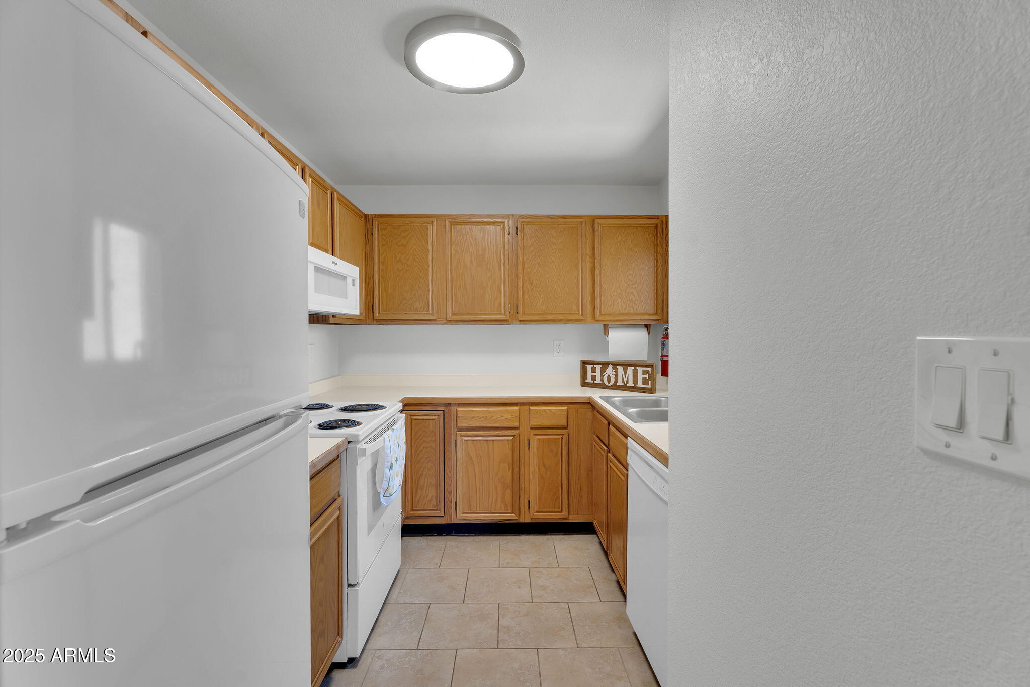 5518 E LINDSTROM Lane, 3012