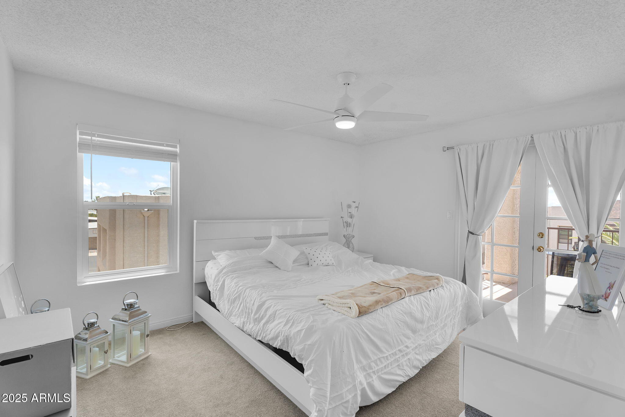 5518 E LINDSTROM Lane, 3012