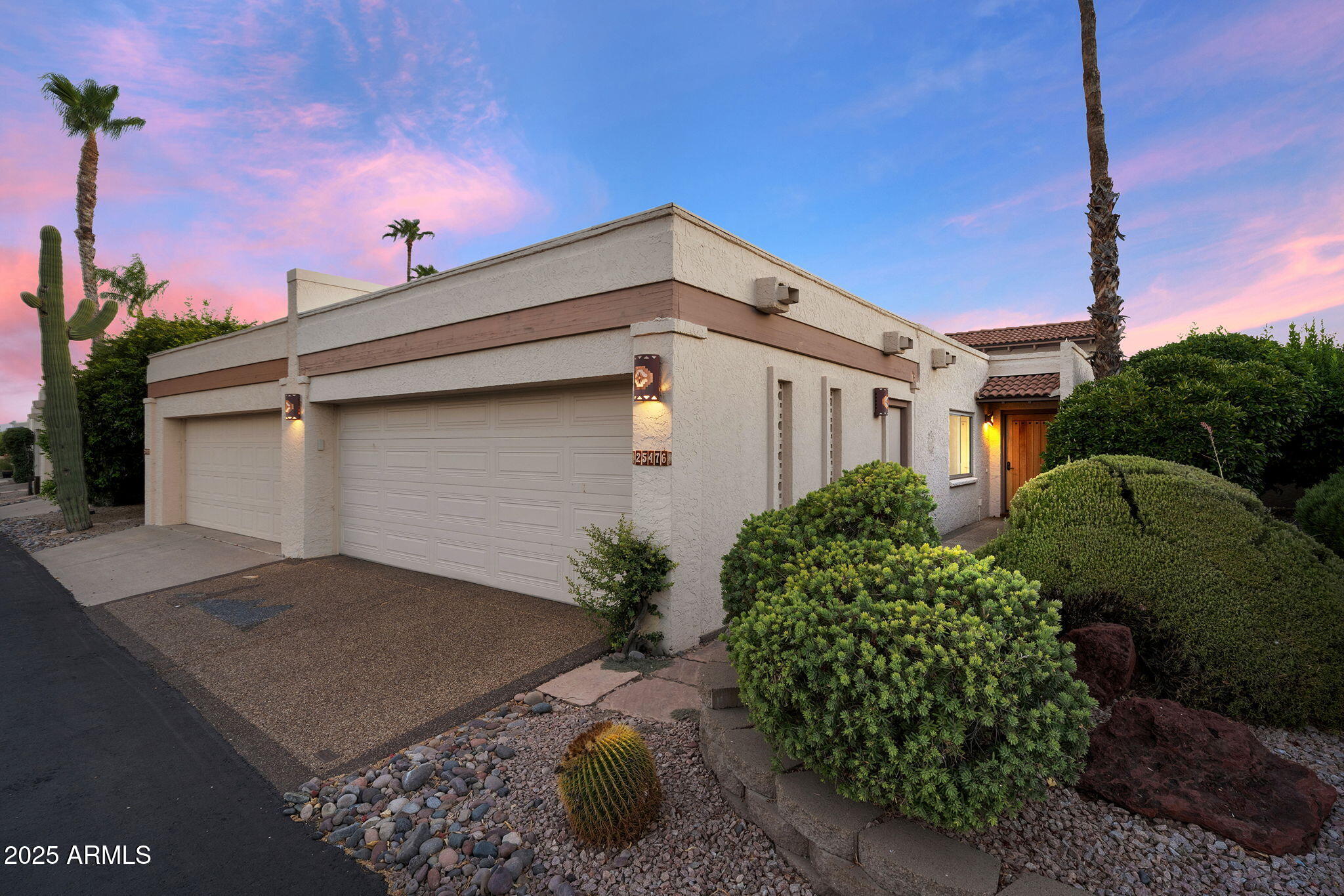 25476 N DANNY Lane