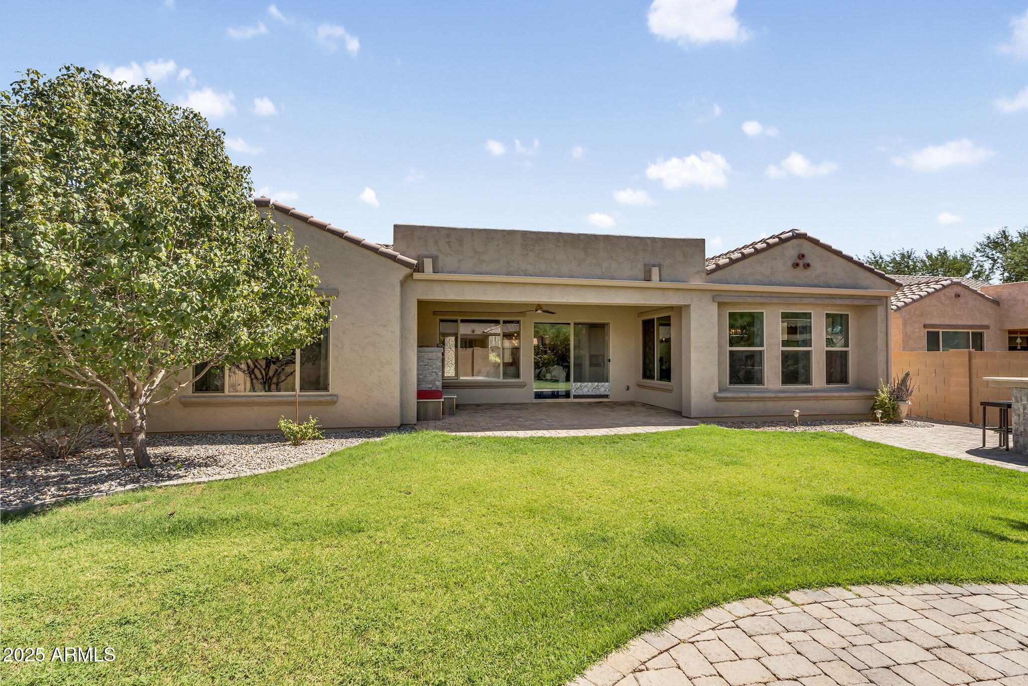 3932 E TORREY PINES Lane