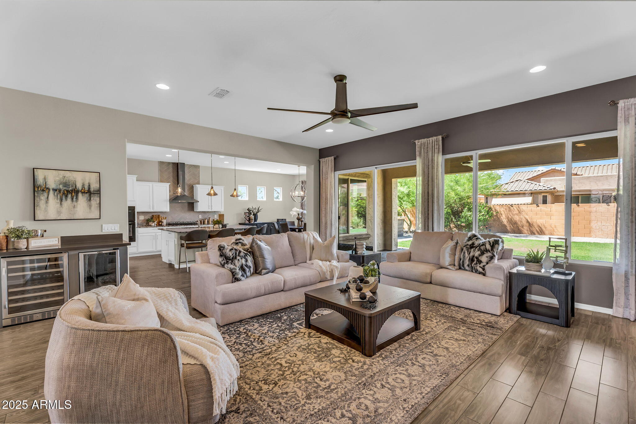 3932 E TORREY PINES Lane